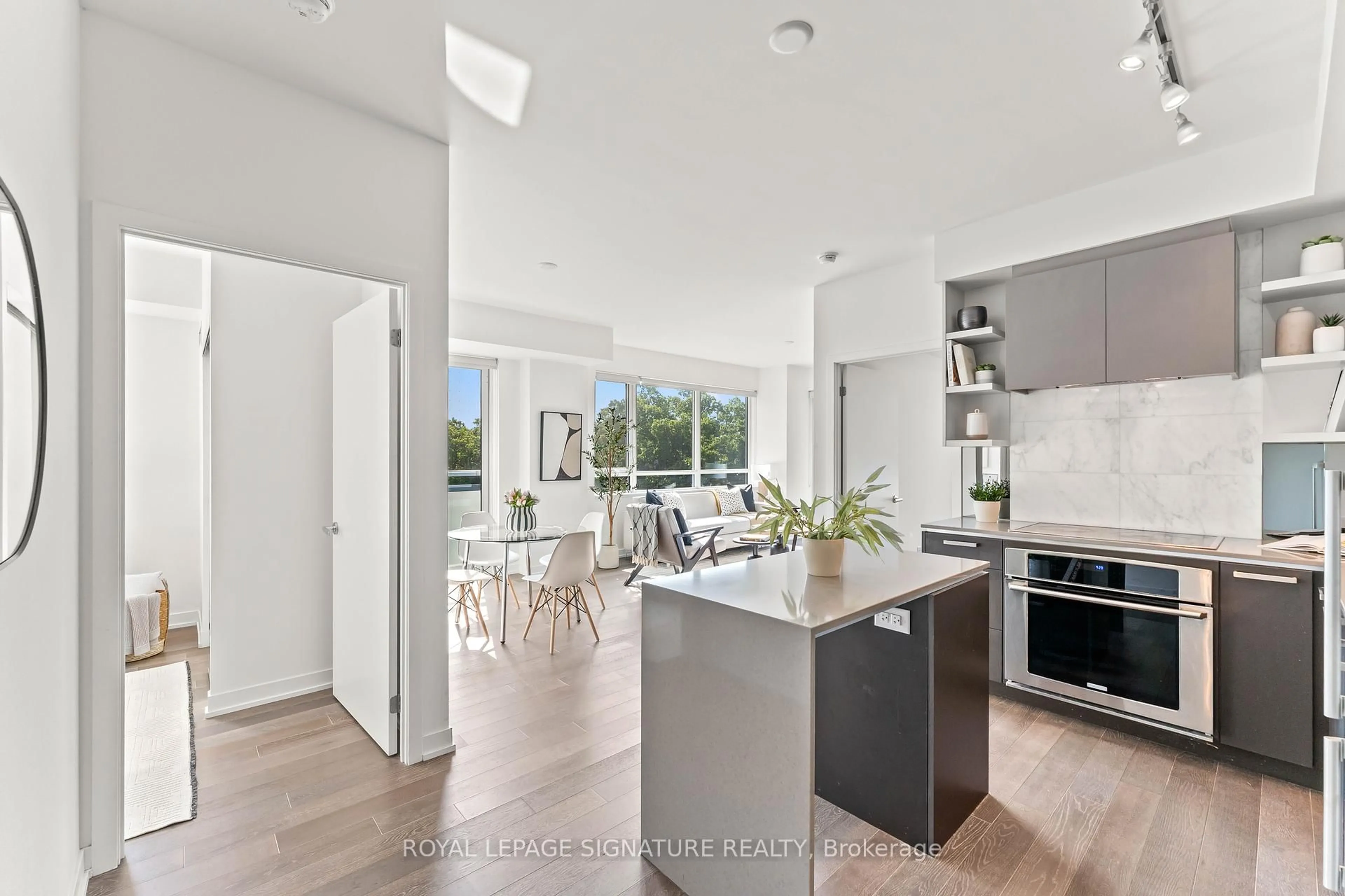 Open concept kitchen, unknown for 1830 Bloor St #525, Toronto Ontario M6P 0A2