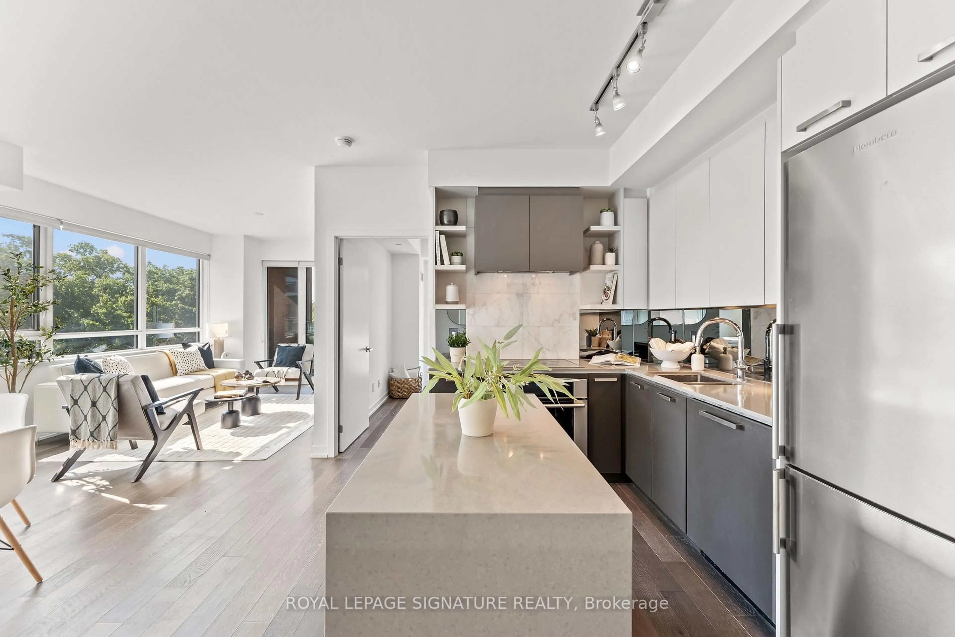 Open concept kitchen, unknown for 1830 Bloor St #525, Toronto Ontario M6P 0A2