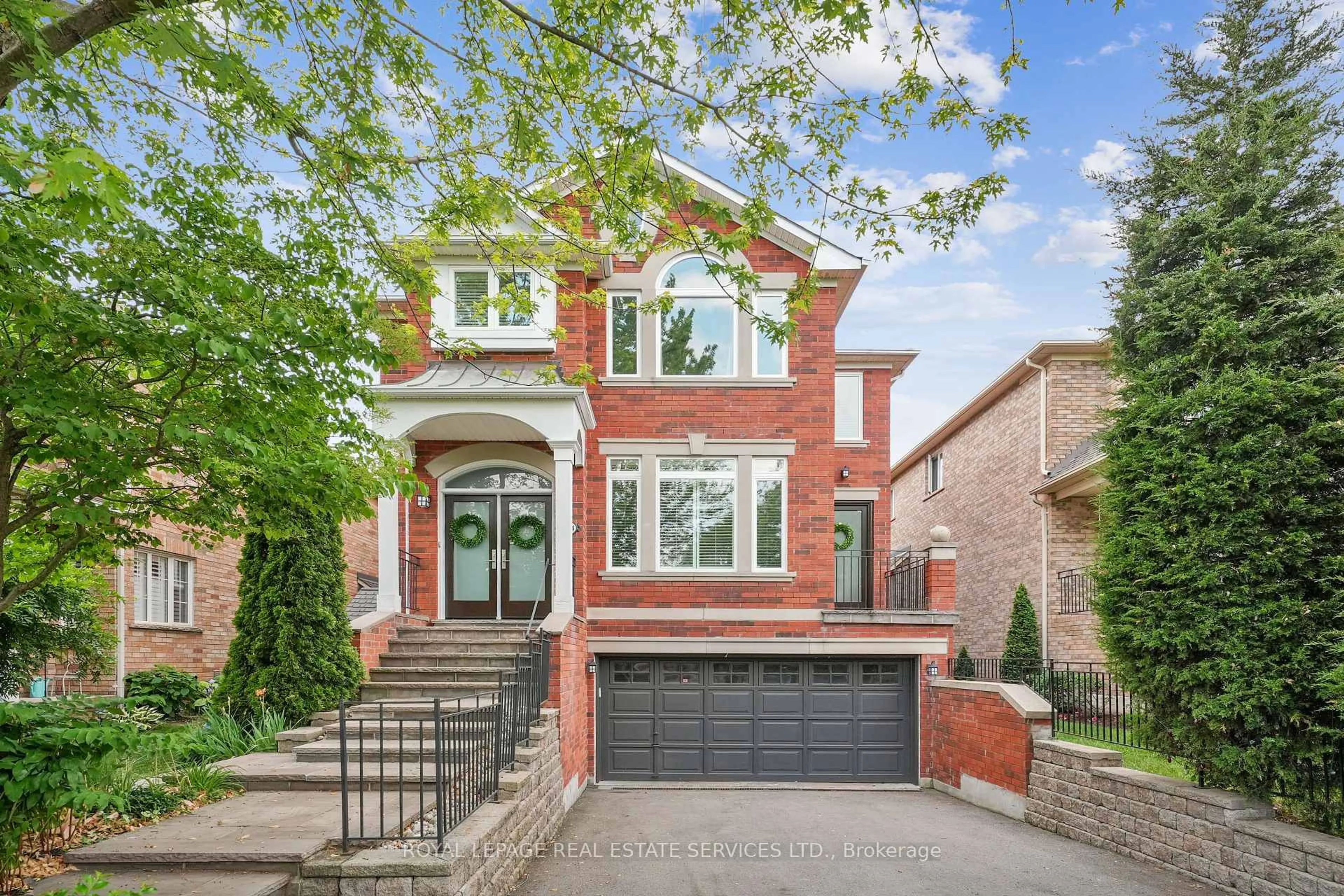 Home with brick exterior material, street for 2114 Nightingale Way, Oakville Ontario L6M 3R5