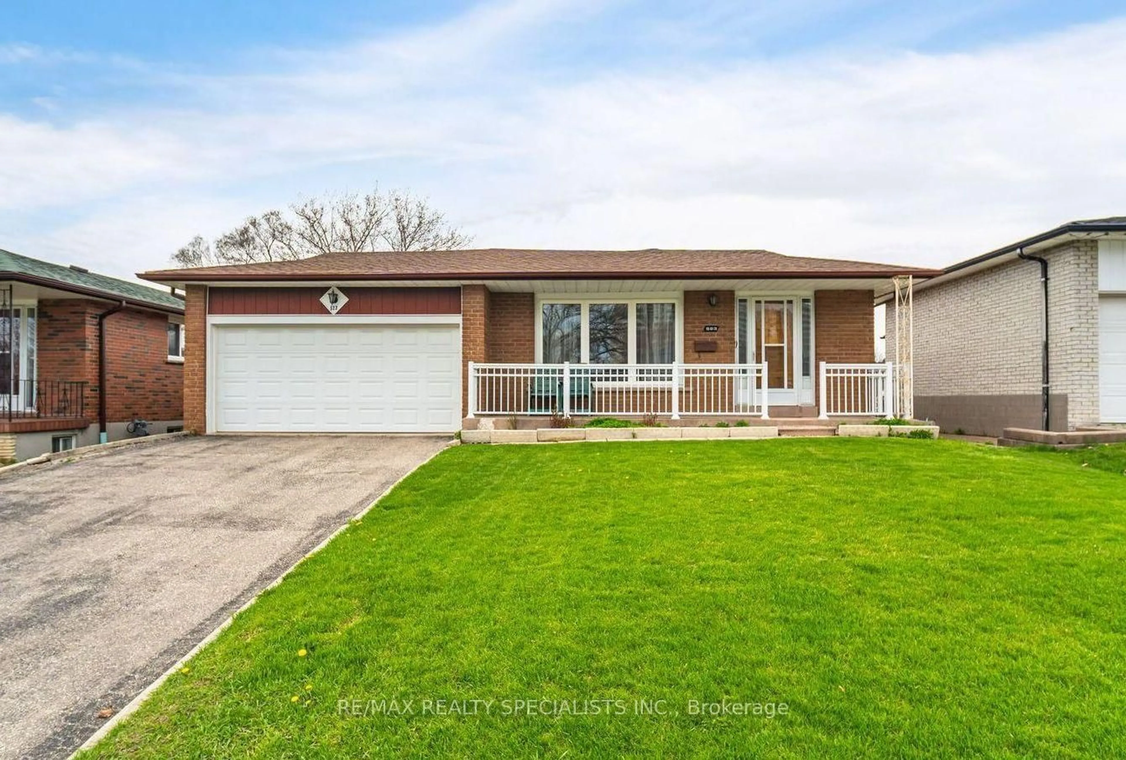 Home with brick exterior material, street for 523 Silver Creek Blvd, Mississauga Ontario L5A 2B5
