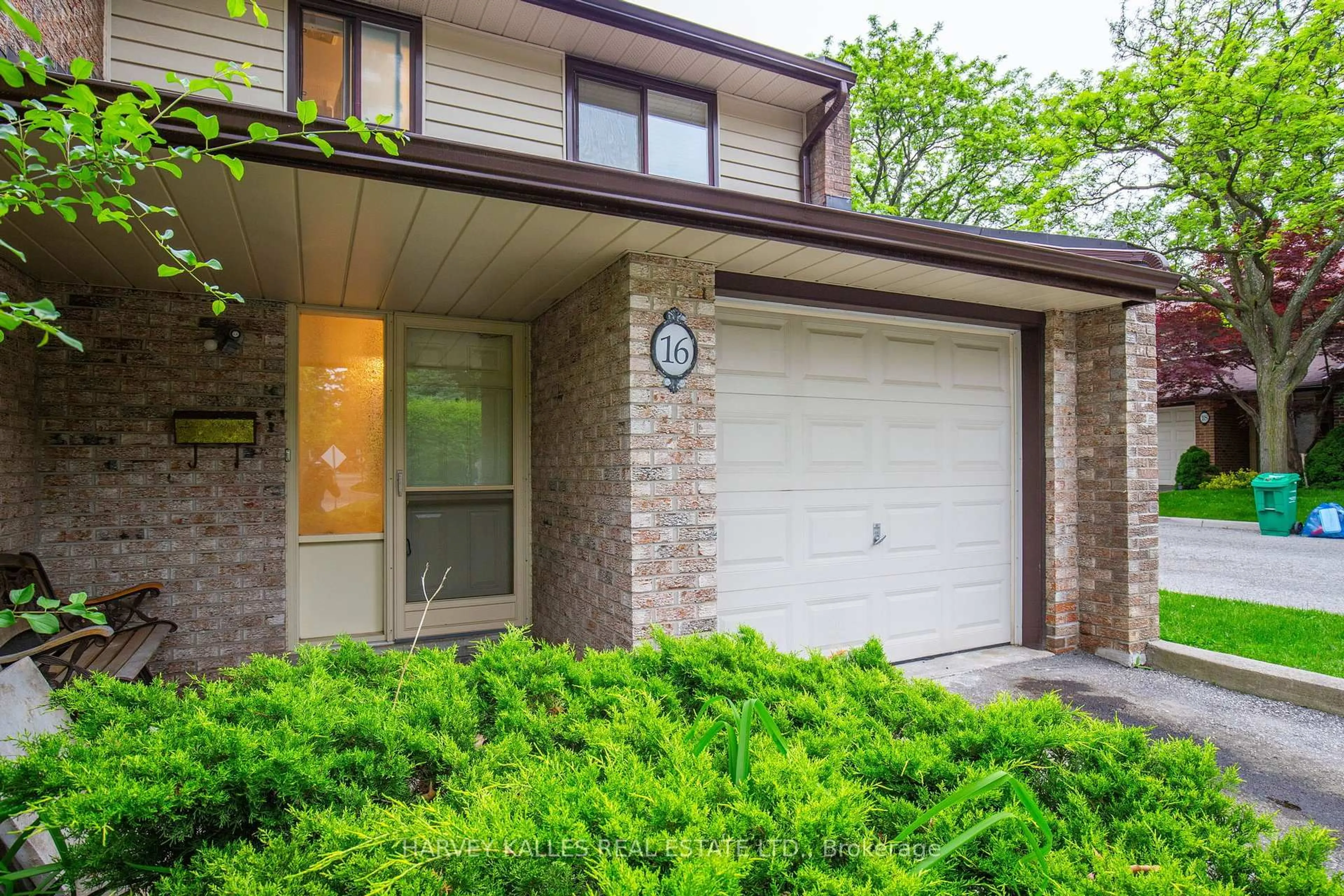 Home with brick exterior material, street for 2020 South Millway #16, Mississauga Ontario L5L 1K2