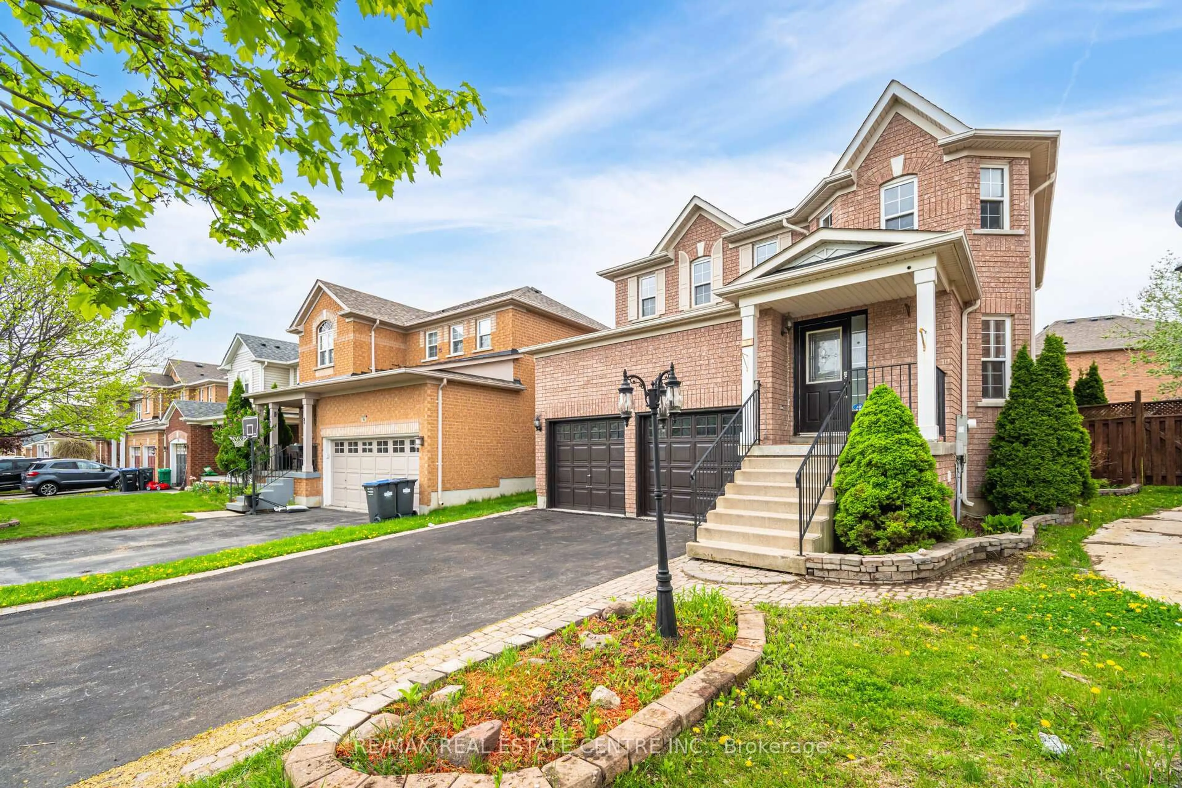 Home with brick exterior material, street for 16 Mistycreek Cres, Brampton Ontario L7A 3E8