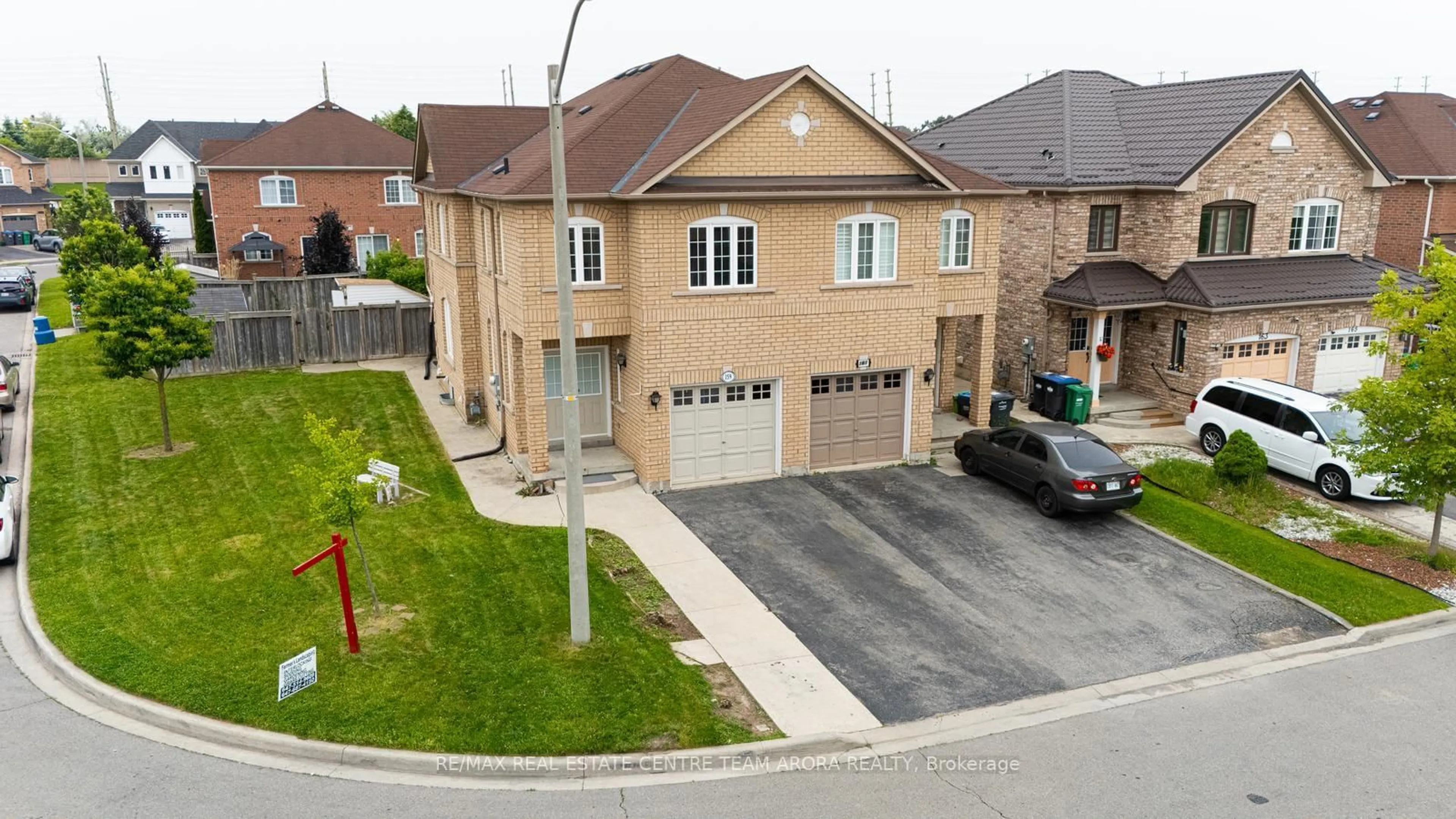 A pic from outside/outdoor area/front of a property/back of a property/a pic from drone, street for 159 Albright Rd, Brampton Ontario L6X 0J2