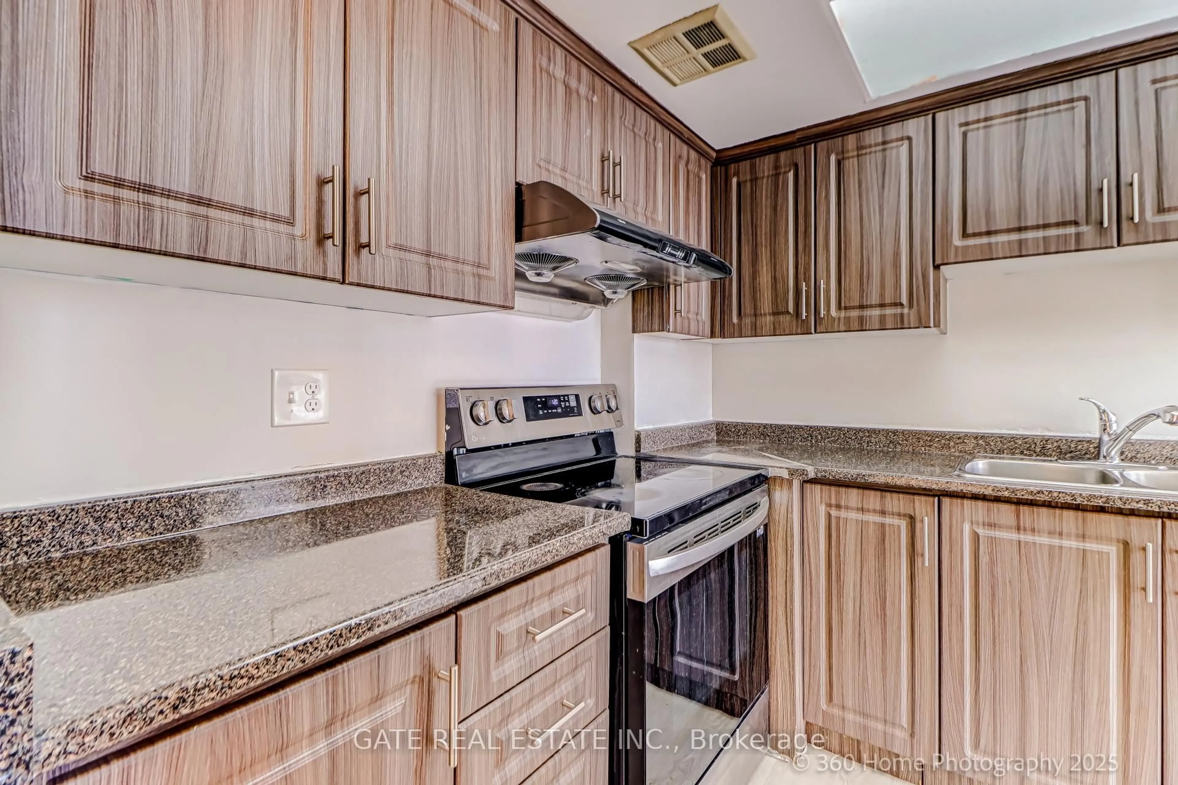 Standard kitchen, unknown for 10 Markbrook Lane #604, Toronto Ontario M9V 5E3
