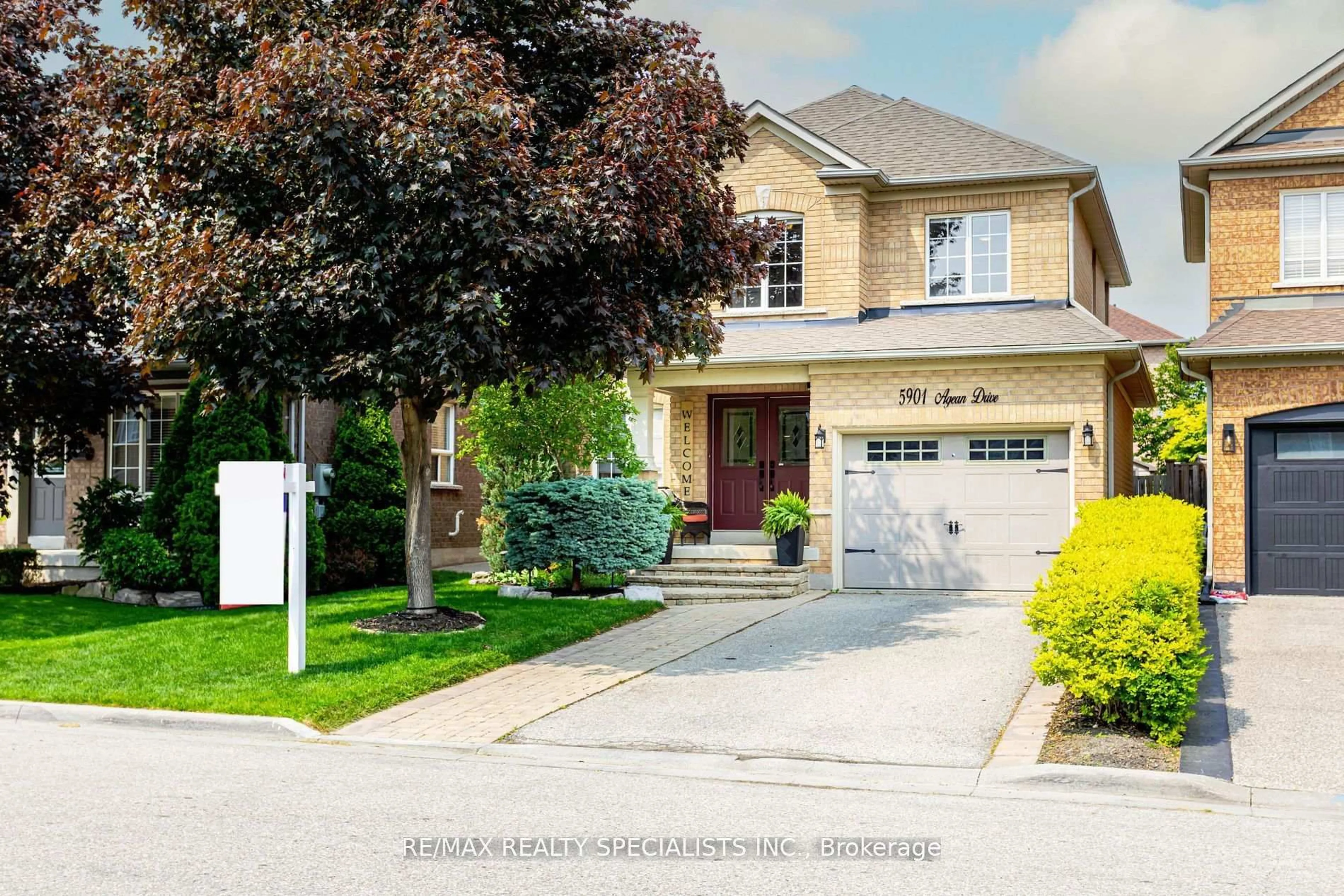 Home with brick exterior material, street for 5901 Agean Dr, Mississauga Ontario L5M 6R6