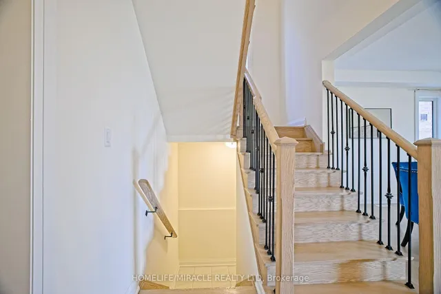 Additional property image - 4 Bavenden Cres