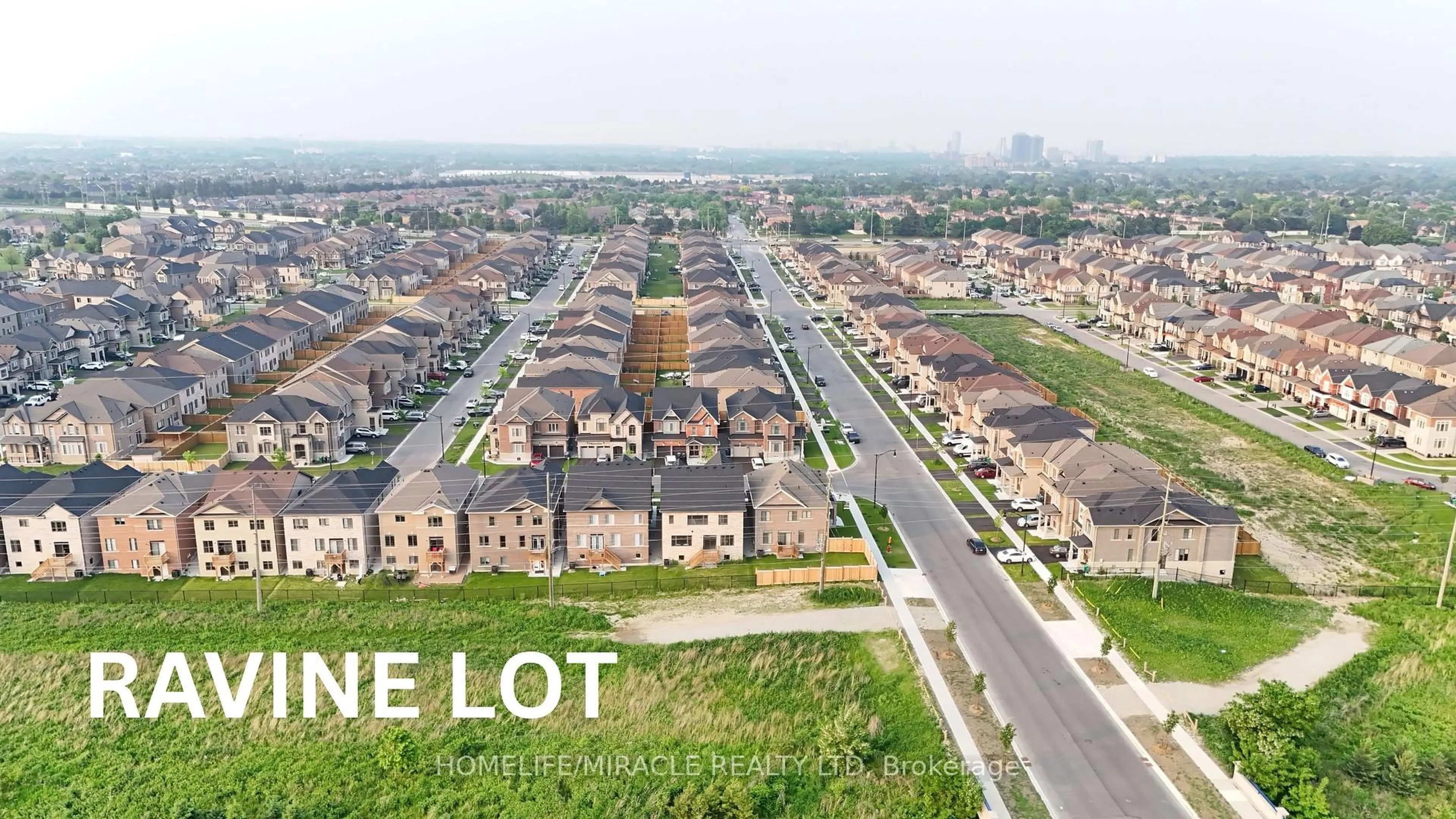 A pic from outside/outdoor area/front of a property/back of a property/a pic from drone, street for 4 Bavenden Cres, Brampton Ontario L6X 0K7