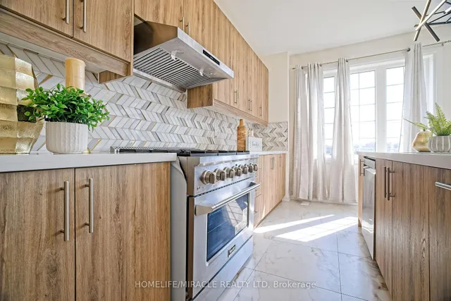Additional property image - 4 Bavenden Cres