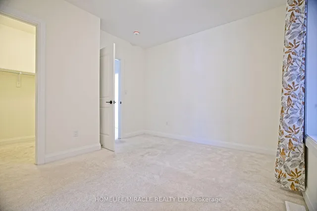 Additional property image - 4 Bavenden Cres