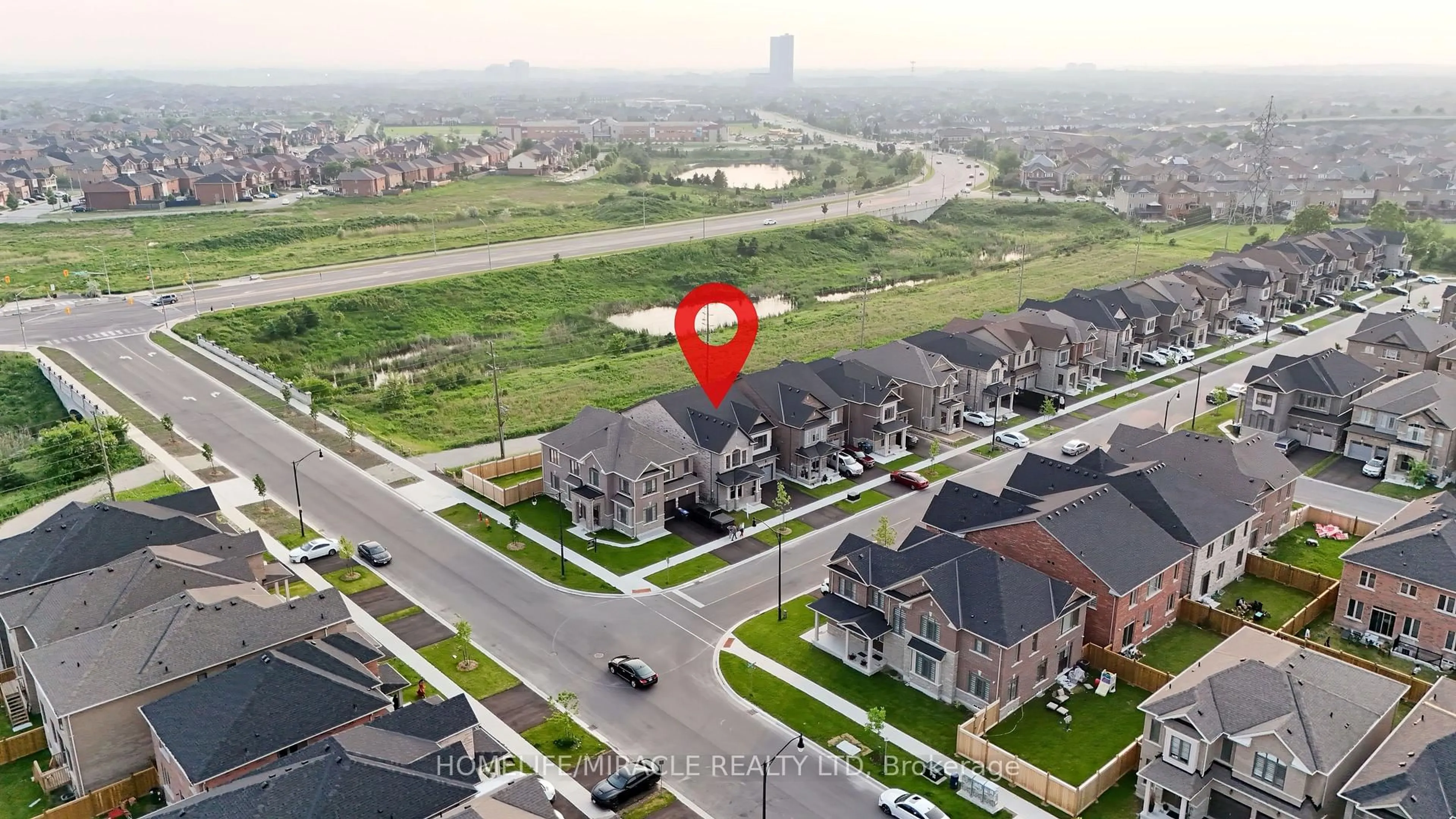 A pic from outside/outdoor area/front of a property/back of a property/a pic from drone, street for 4 Bavenden Cres, Brampton Ontario L6X 0K7
