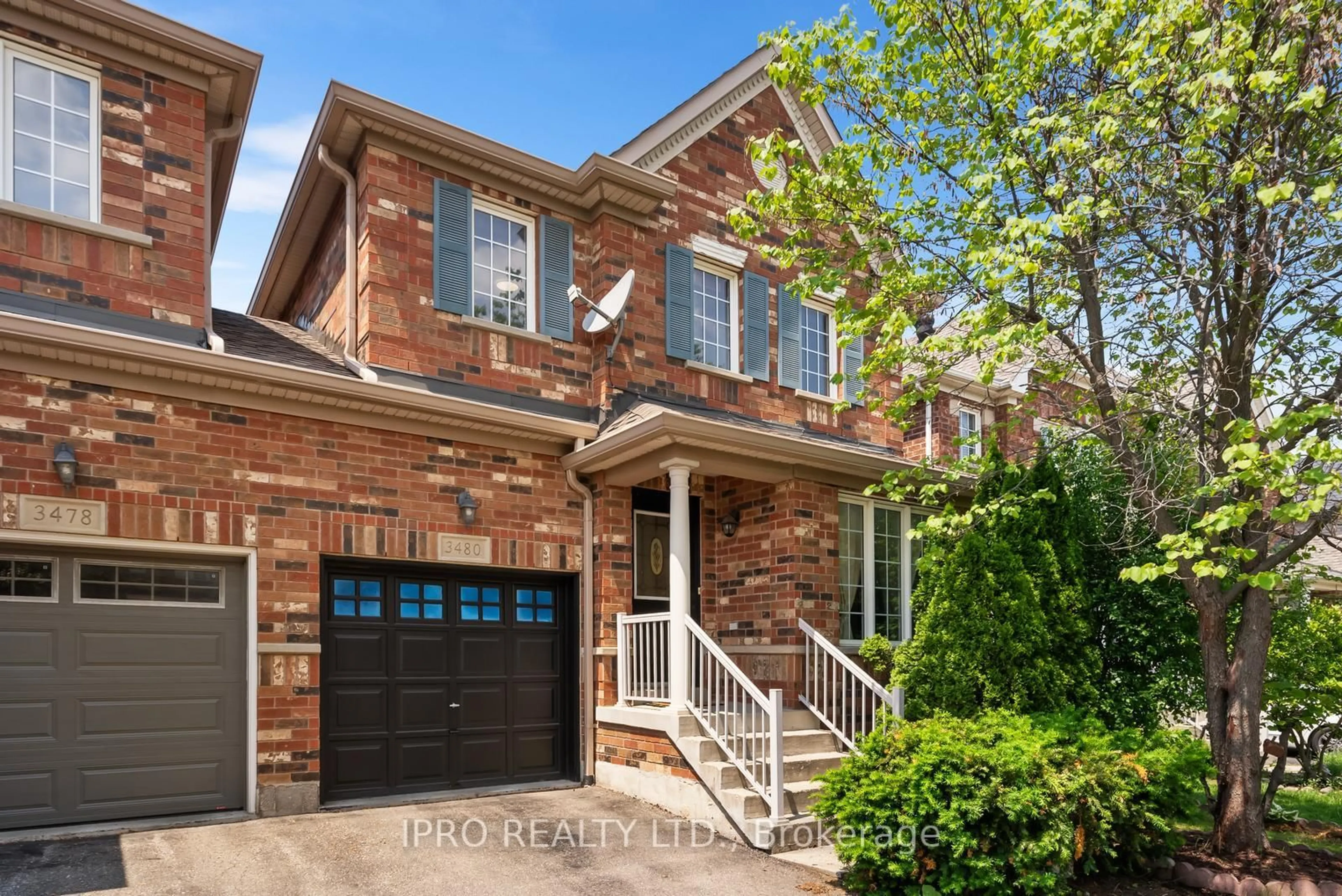 Home with brick exterior material, street for 3480 Covent Cres, Mississauga Ontario L5M 7K7