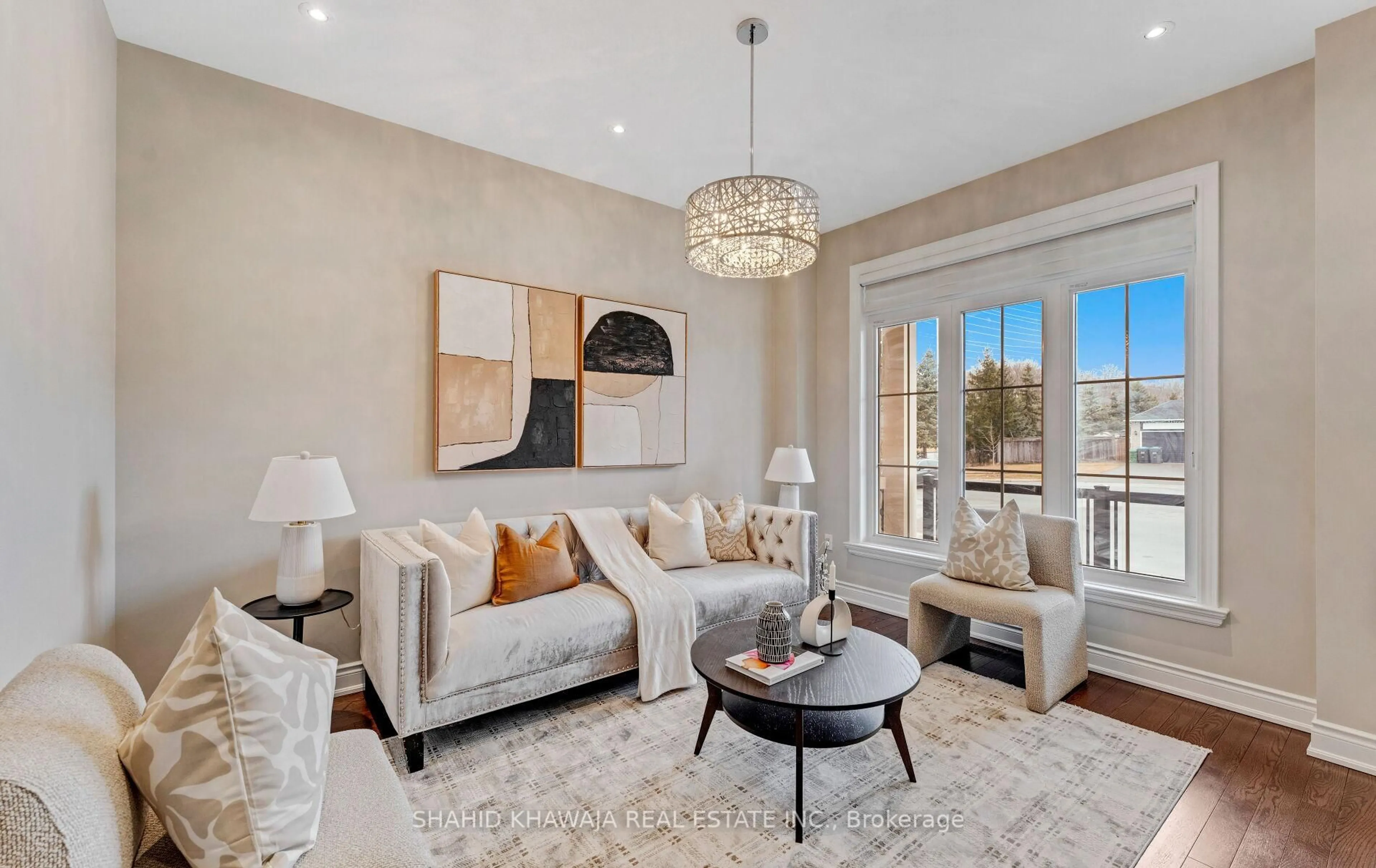 Living room with furniture, unknown for 3986 Worthview Pl, Mississauga Ontario L5N 6S7