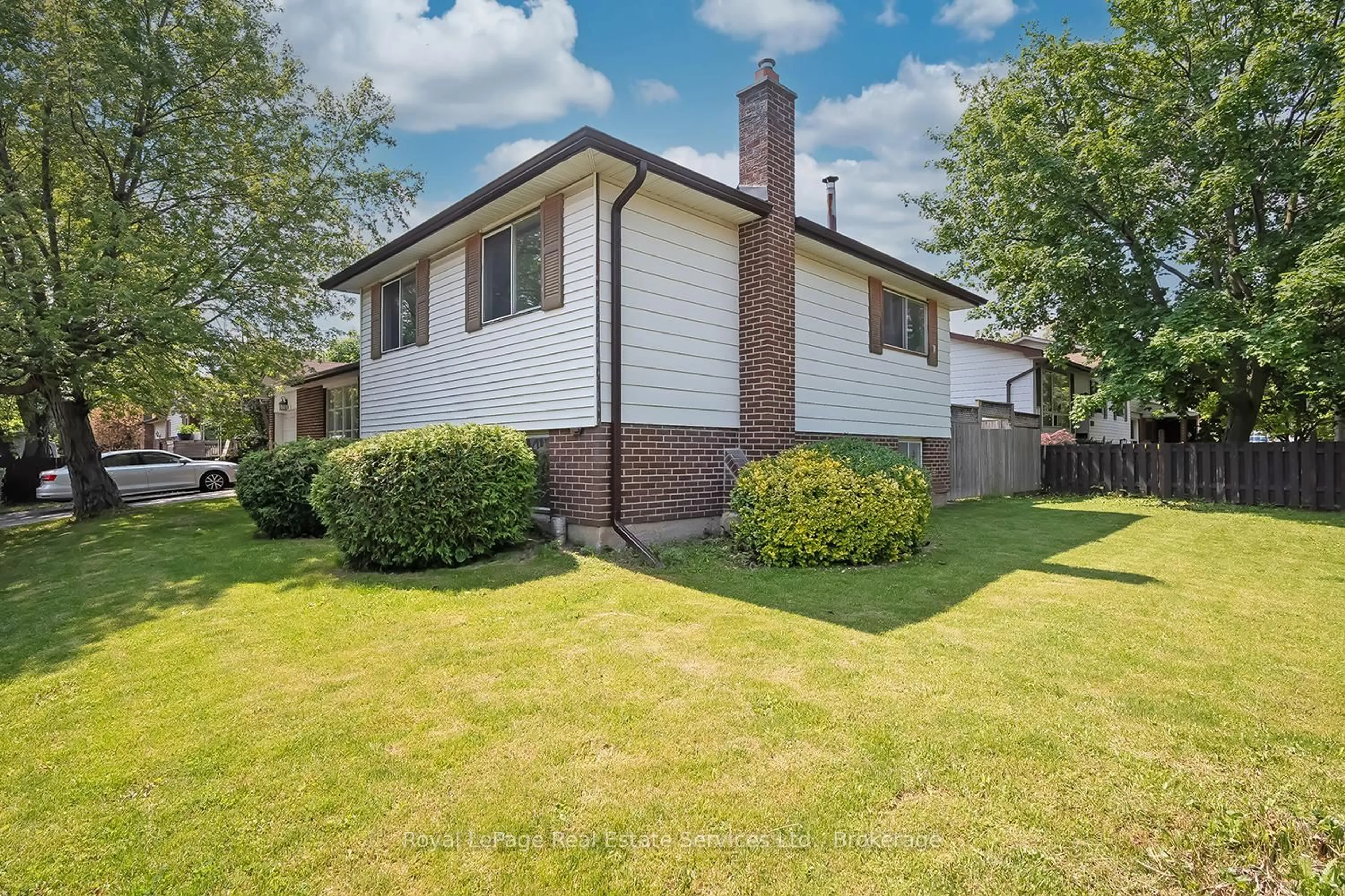 Unknown for 1201 Consort Cres, Burlington Ontario L7M 1J8