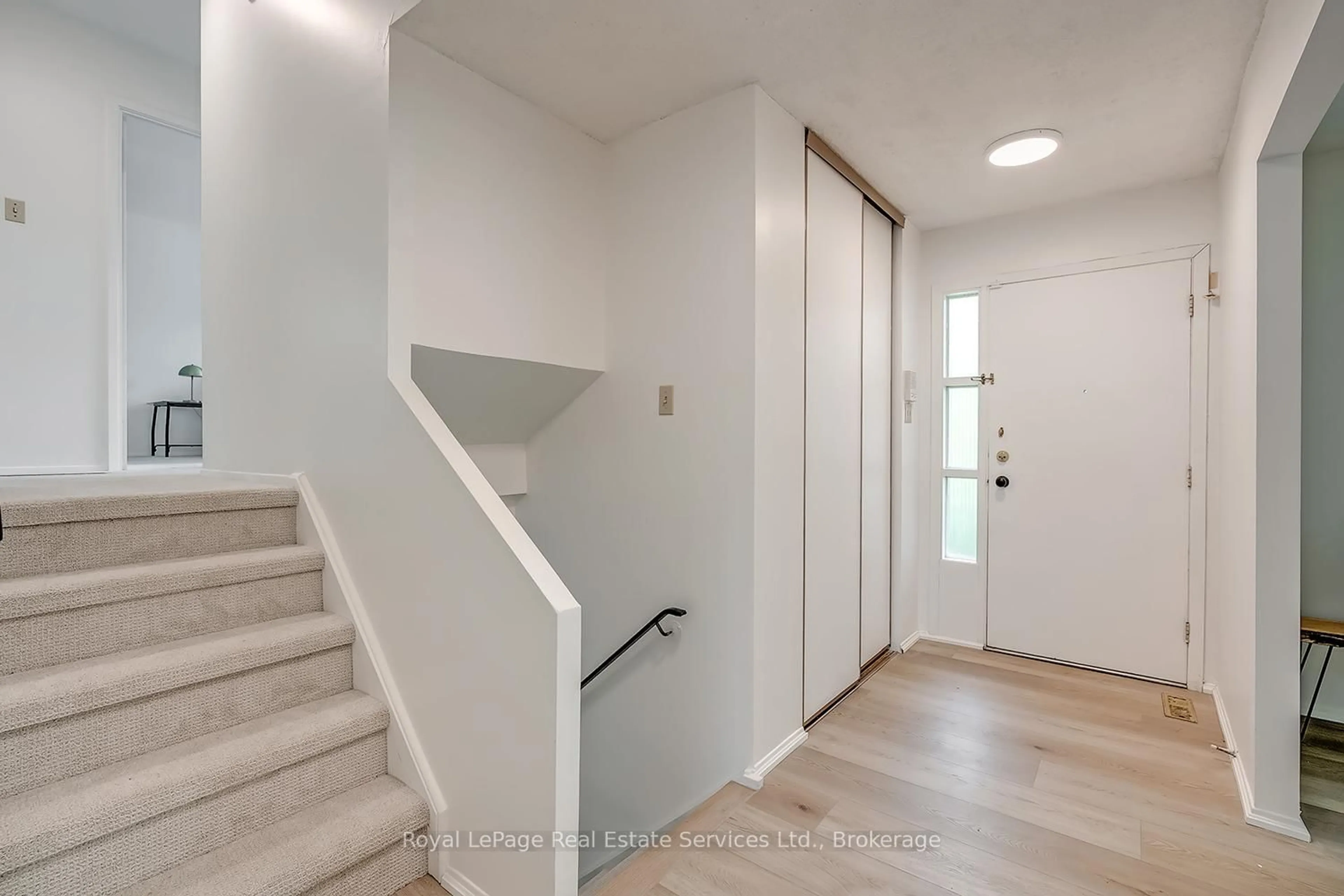 Unknown for 1201 Consort Cres, Burlington Ontario L7M 1J8