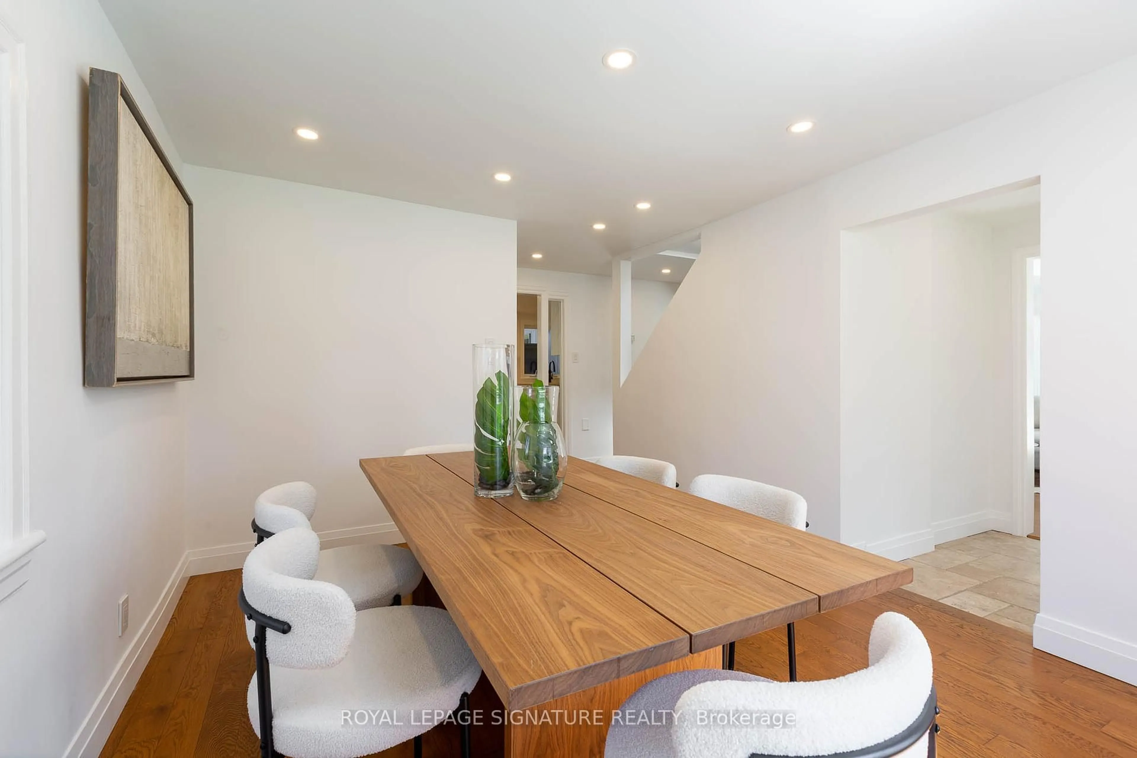 Dining room, wood/laminate floor for 1969 Balsam Ave, Mississauga Ontario L5J 1L3