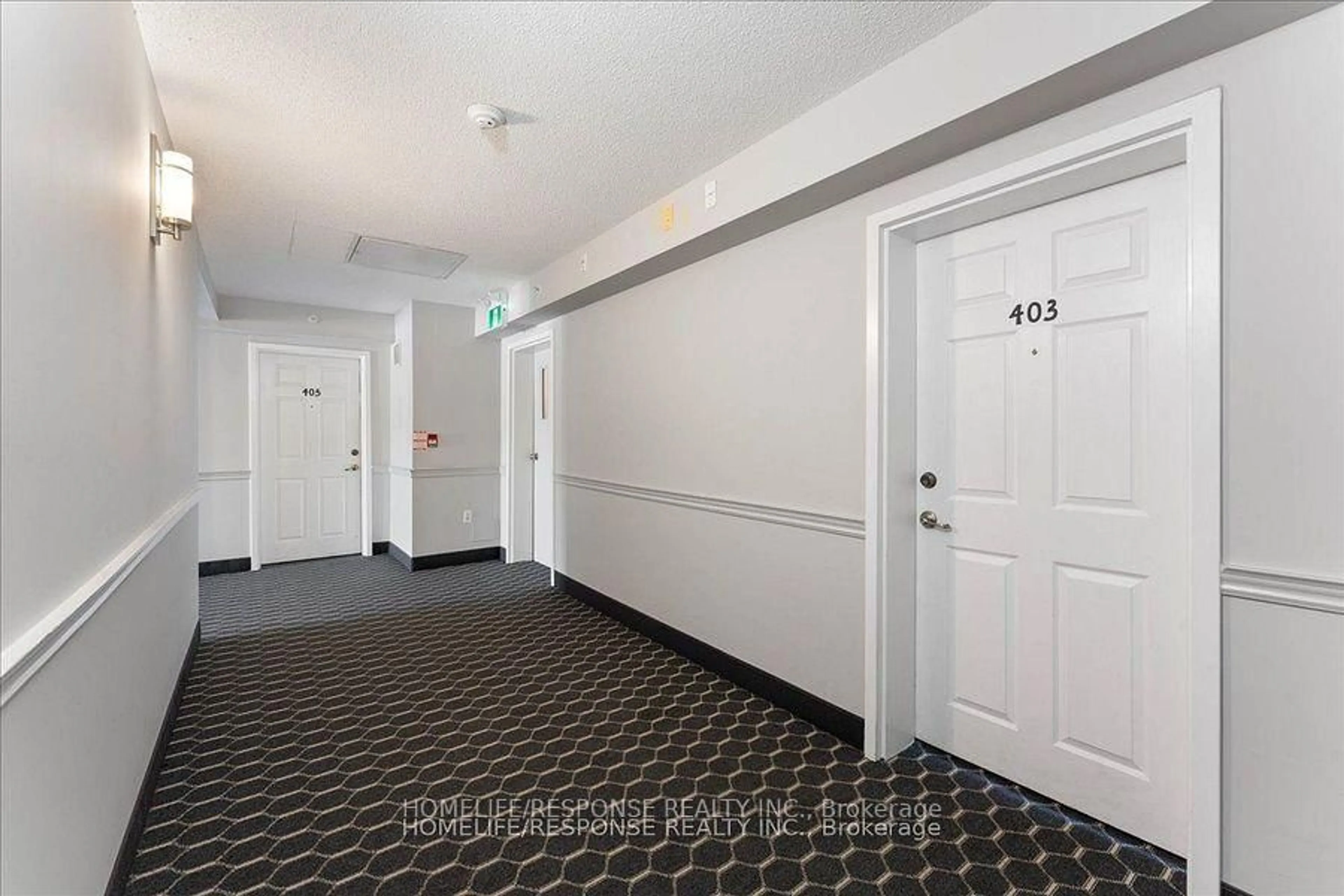 Indoor foyer for 1820 Walker's Line #403, Burlington Ontario L7M 4V4
