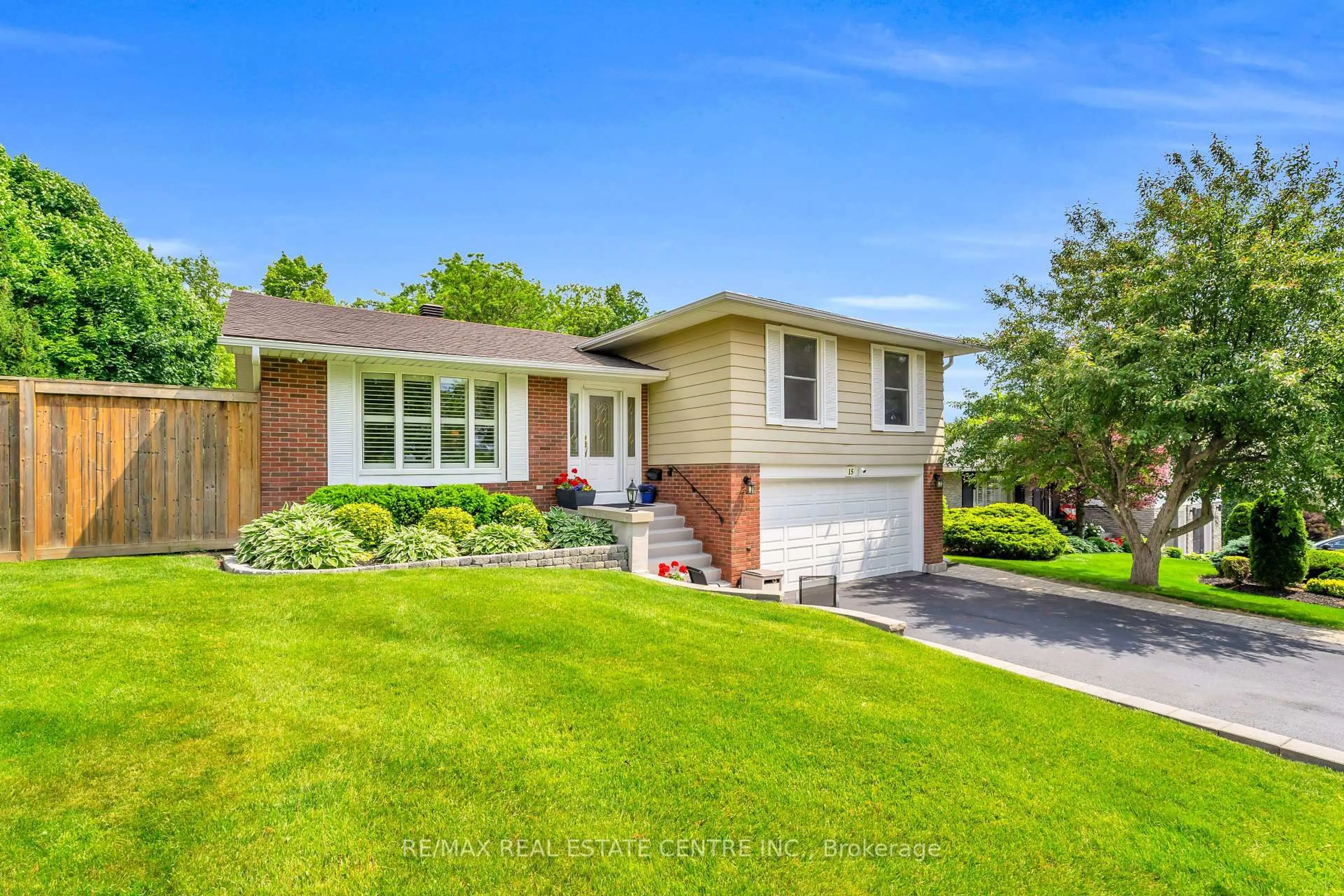 Home with brick exterior material, street for 15 Noble Crt, Halton Hills Ontario L7G 1M5