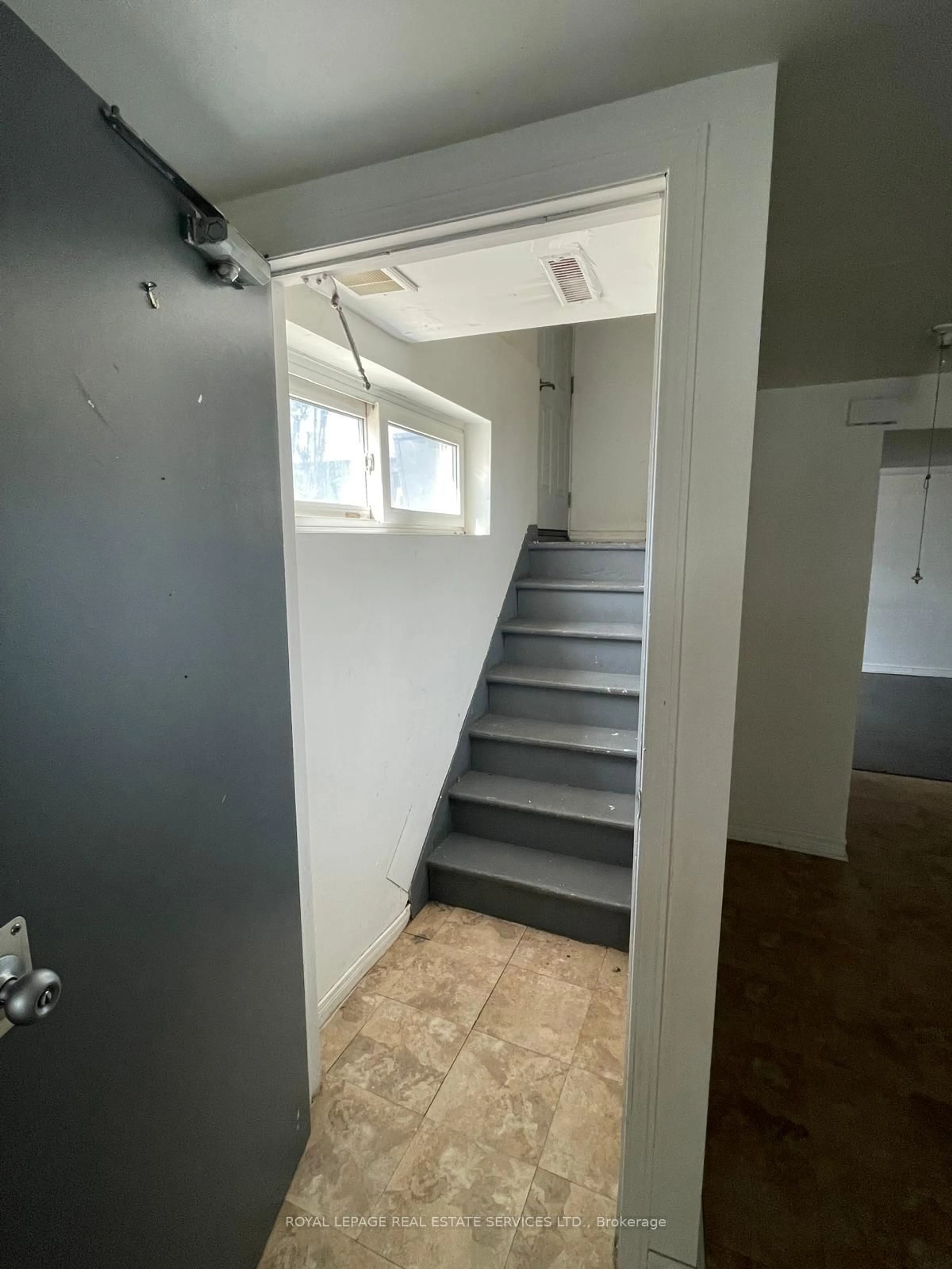 Unknown for 522 Weynway Crt, Oakville Ontario L6L 4G7