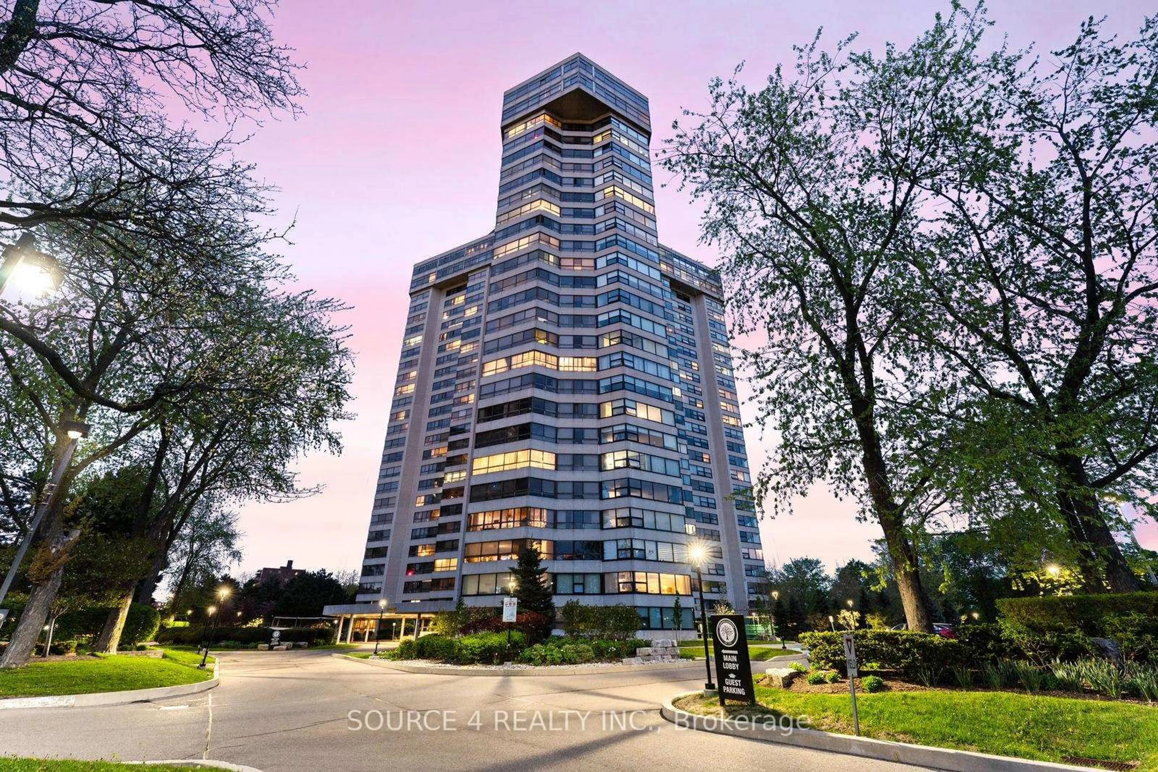 Unknown for 1300 Bloor St #PH 7, Mississauga Ontario L4Y 3Z2
