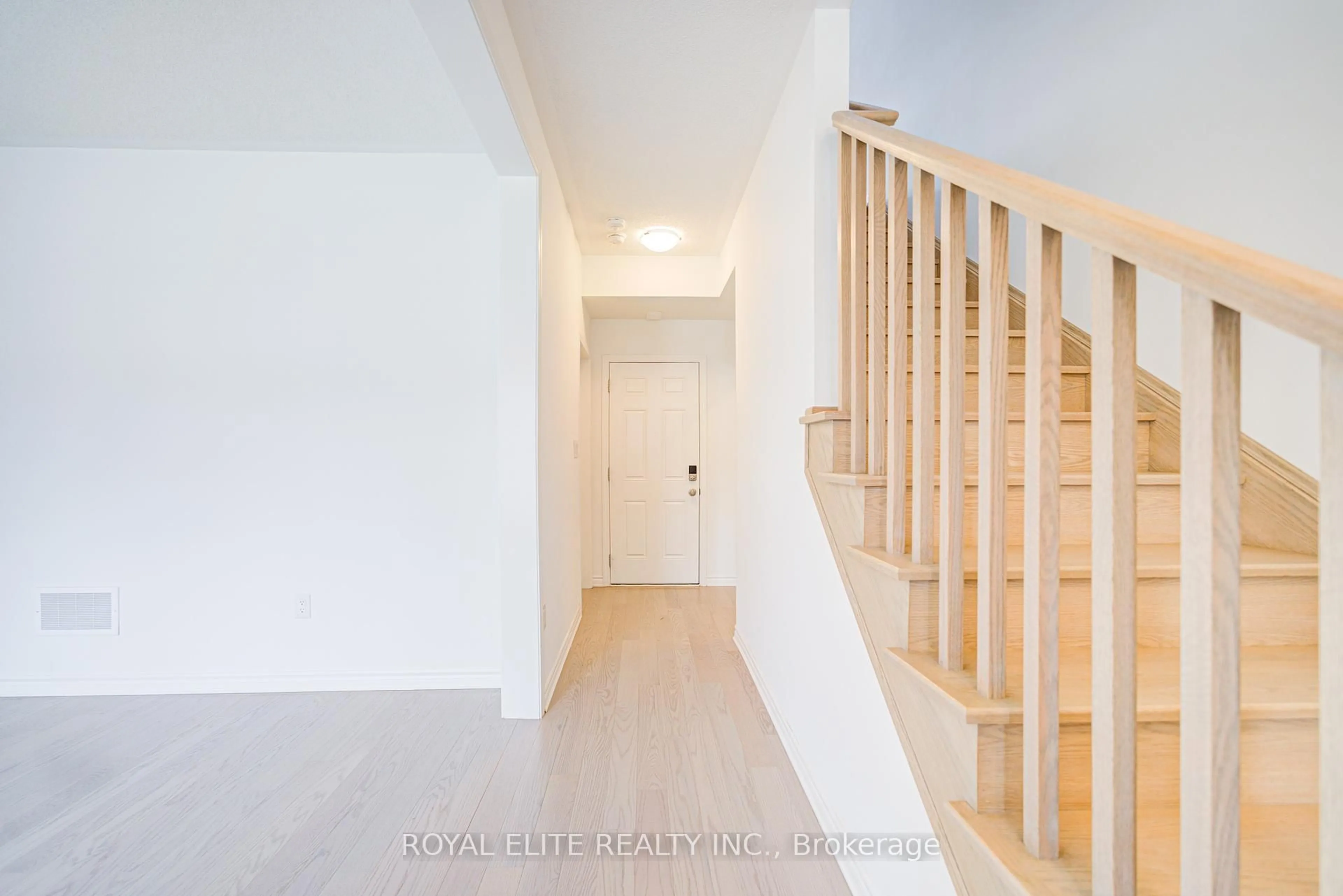 Unknown for 1374 William Halton Pkwy, Oakville Ontario L6M 5P2
