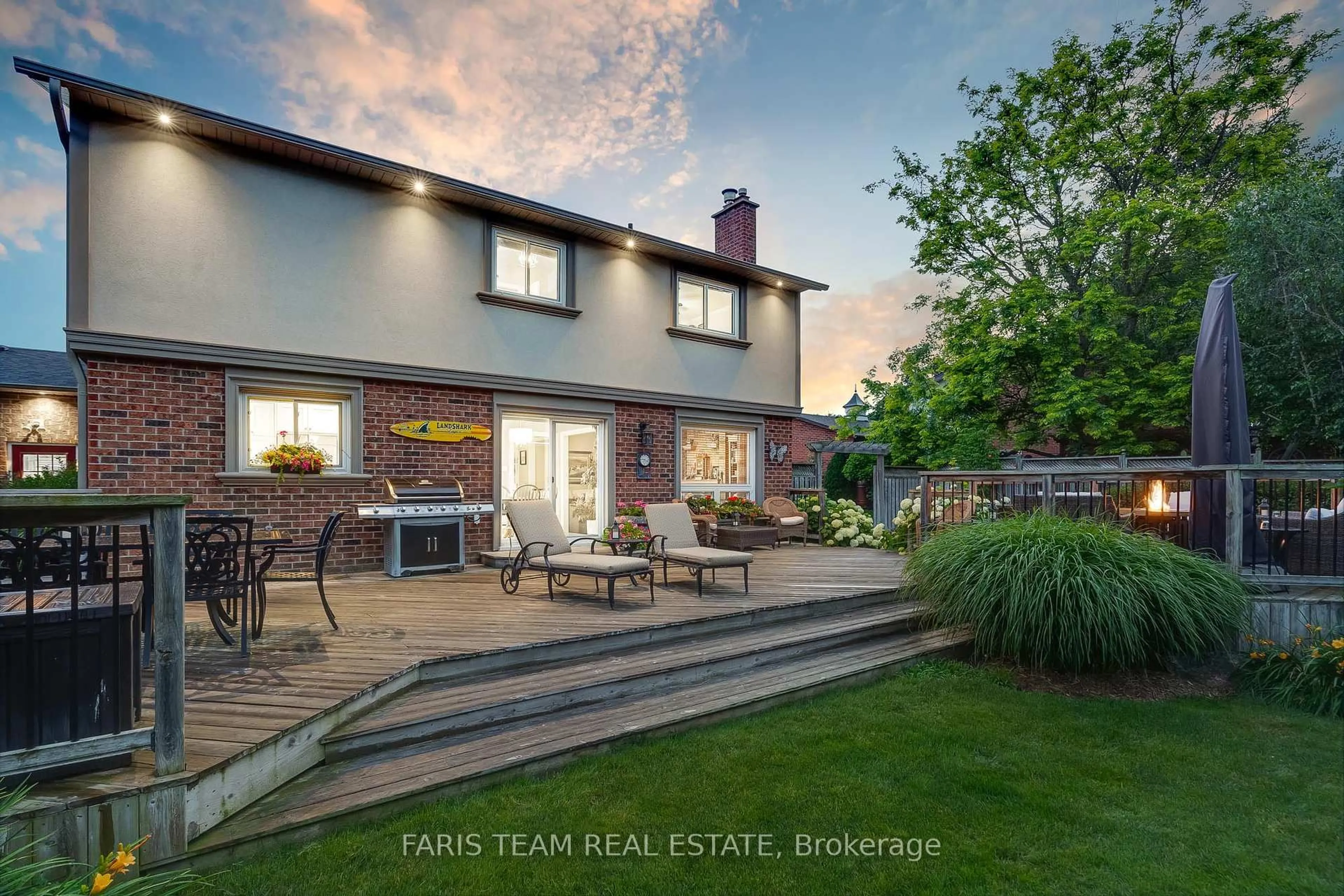 A pic from outside/outdoor area/front of a property/back of a property/a pic from drone, street for 68 Marilyn St, Caledon Ontario L7C 1H5