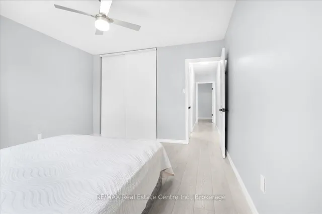 Additional image 24 of 975 WARWICK Crt Unit 806