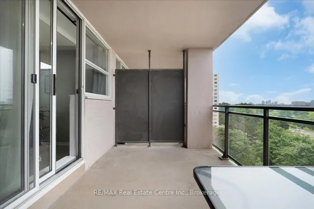 Additional image 14 of 975 WARWICK Crt Unit 806