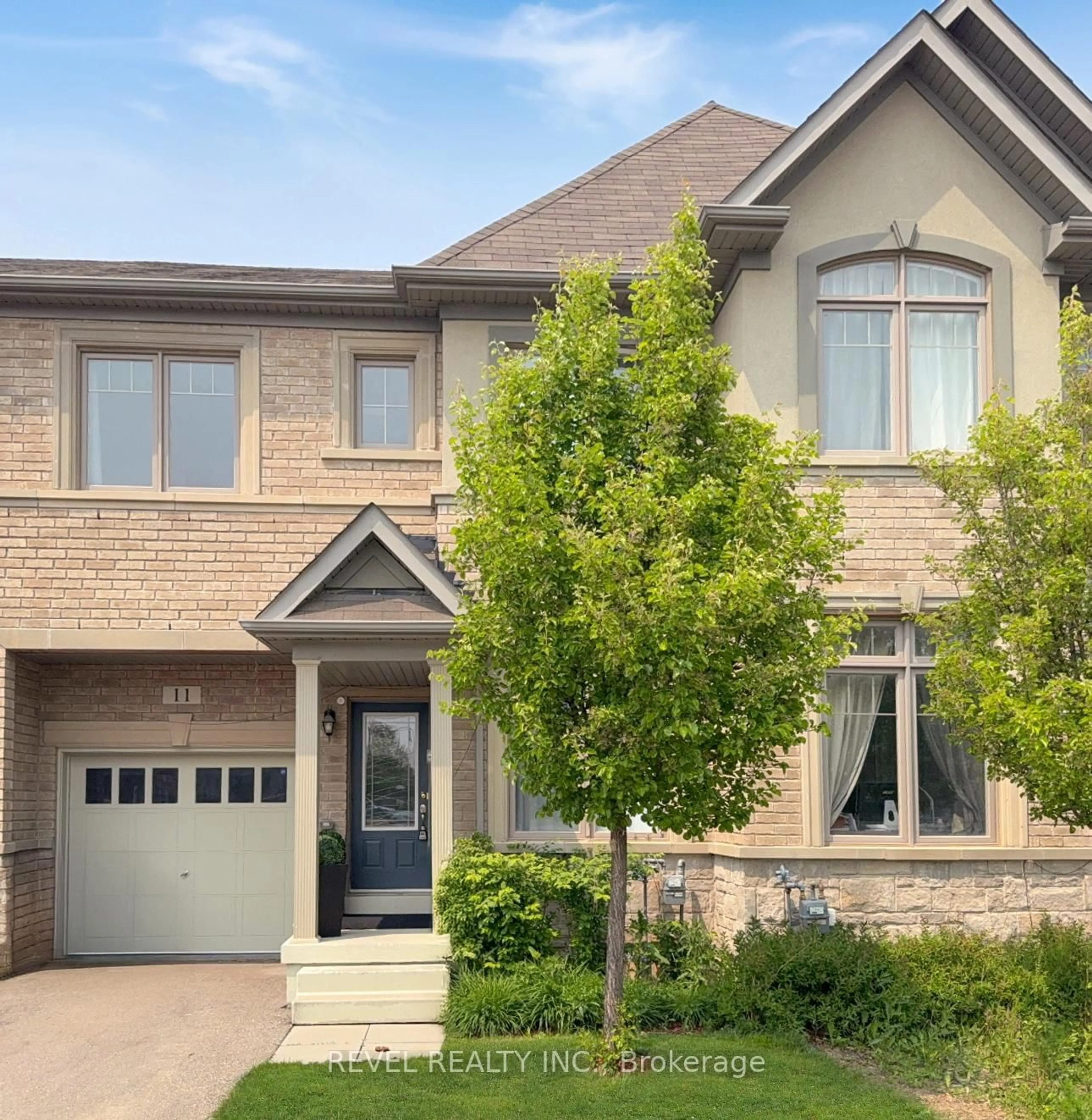 Home with brick exterior material, street for 11 Oliana Way, Brampton Ontario L6Y 6G8