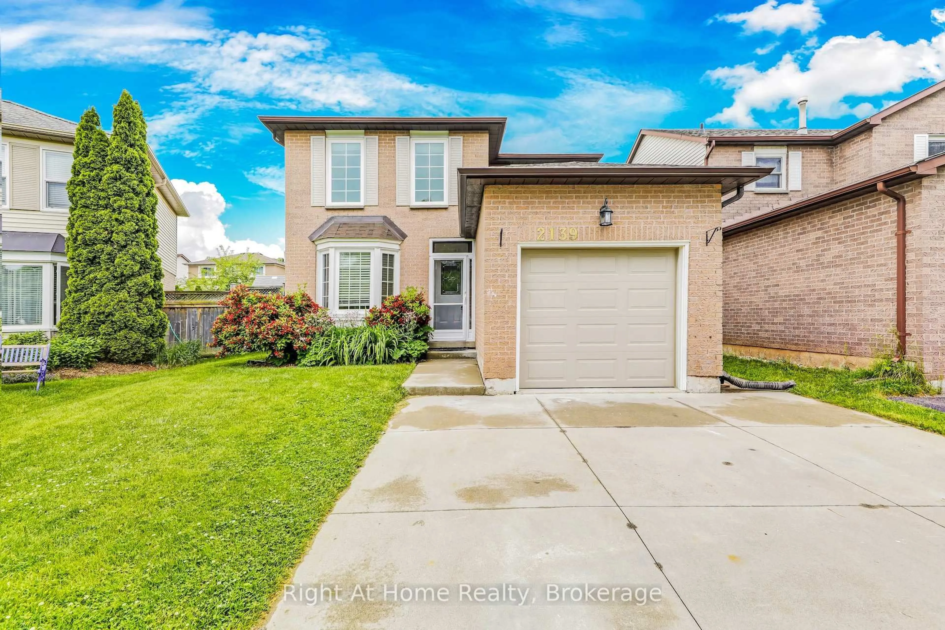 Unknown for 2139 HUNT Cres, Burlington Ontario L7M 2P2
