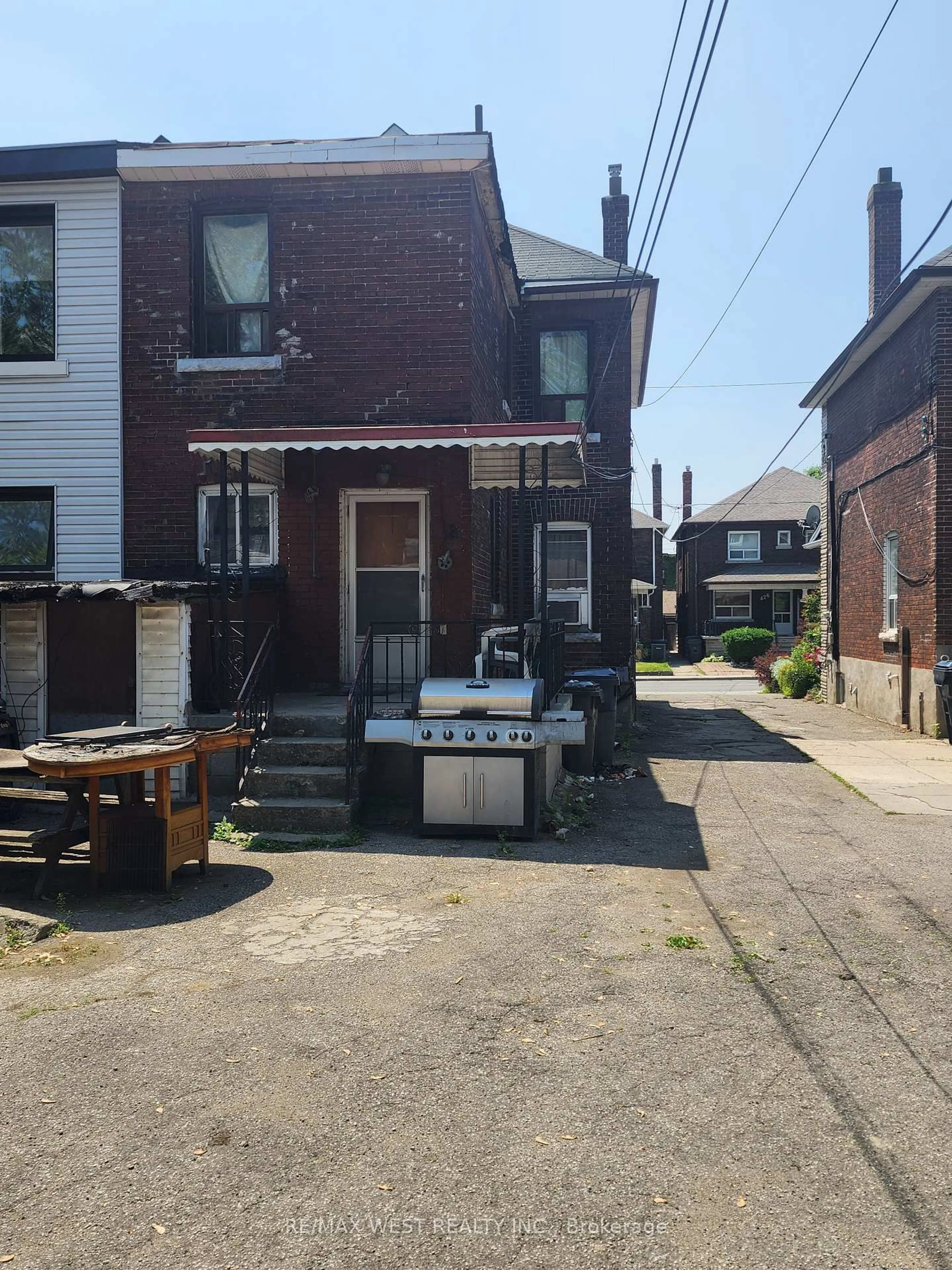Patio, street for 415 Symington Ave, Toronto Ontario M6N 2W4