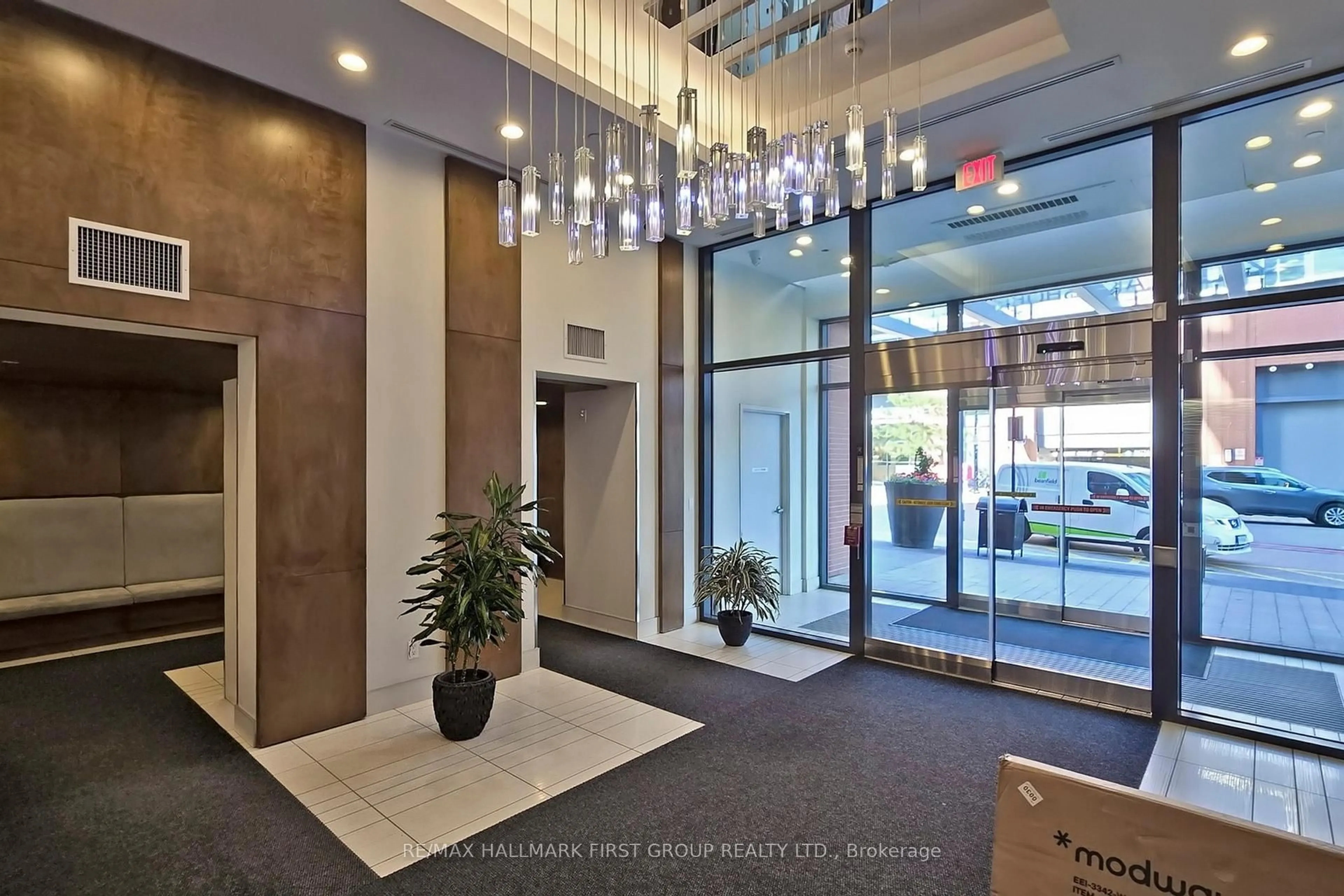 Indoor foyer for 2212 Lakeshore Blvd #713, Toronto Ontario M8V 0C2