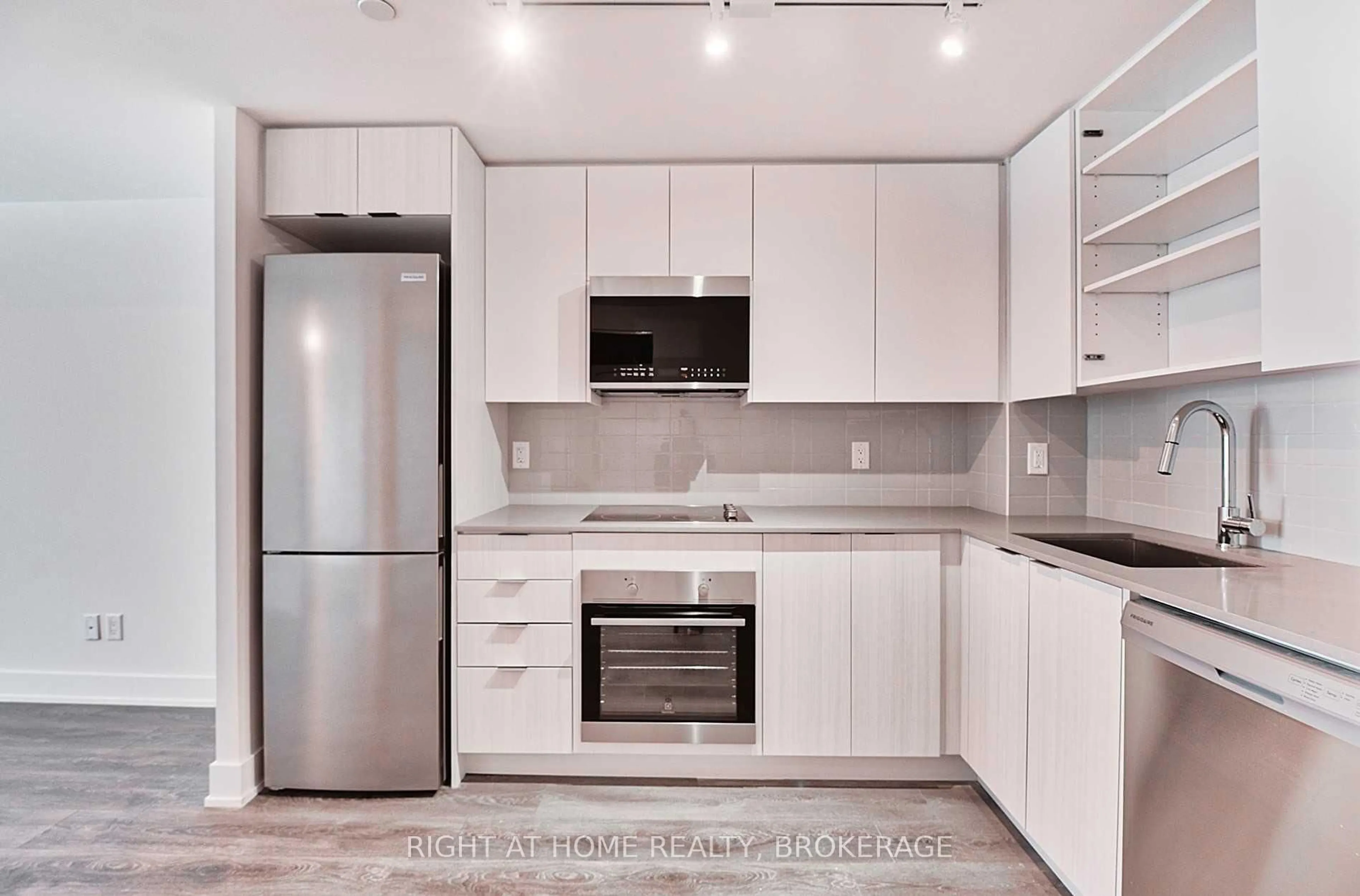Standard kitchen, unknown for 2481 Taunton Rd #467, Oakville Ontario L6H 0G3