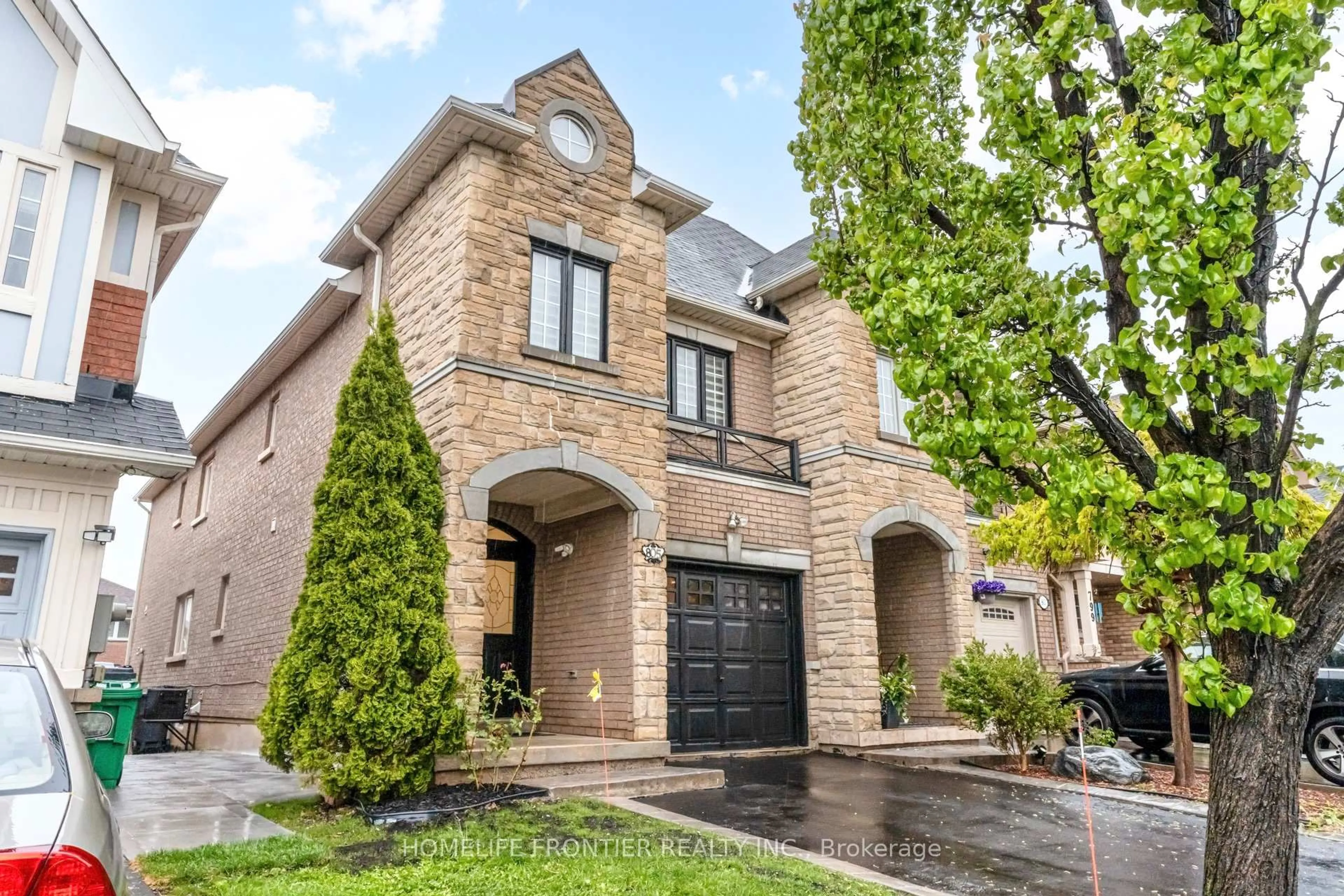 Home with brick exterior material, street for 805 Othello Crt, Mississauga Ontario L5W 1H2