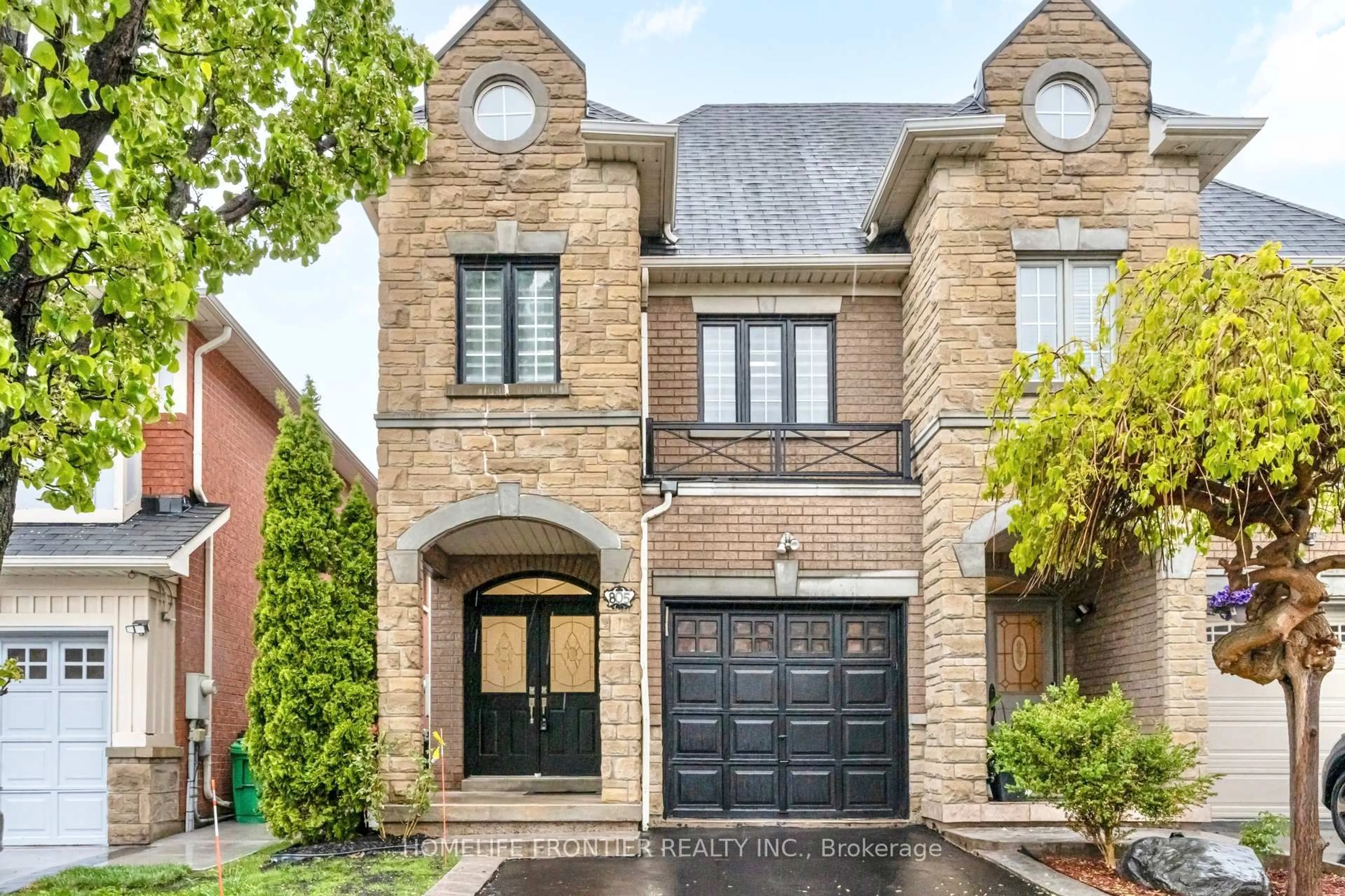 Home with brick exterior material, street for 805 Othello Crt, Mississauga Ontario L5W 1H2