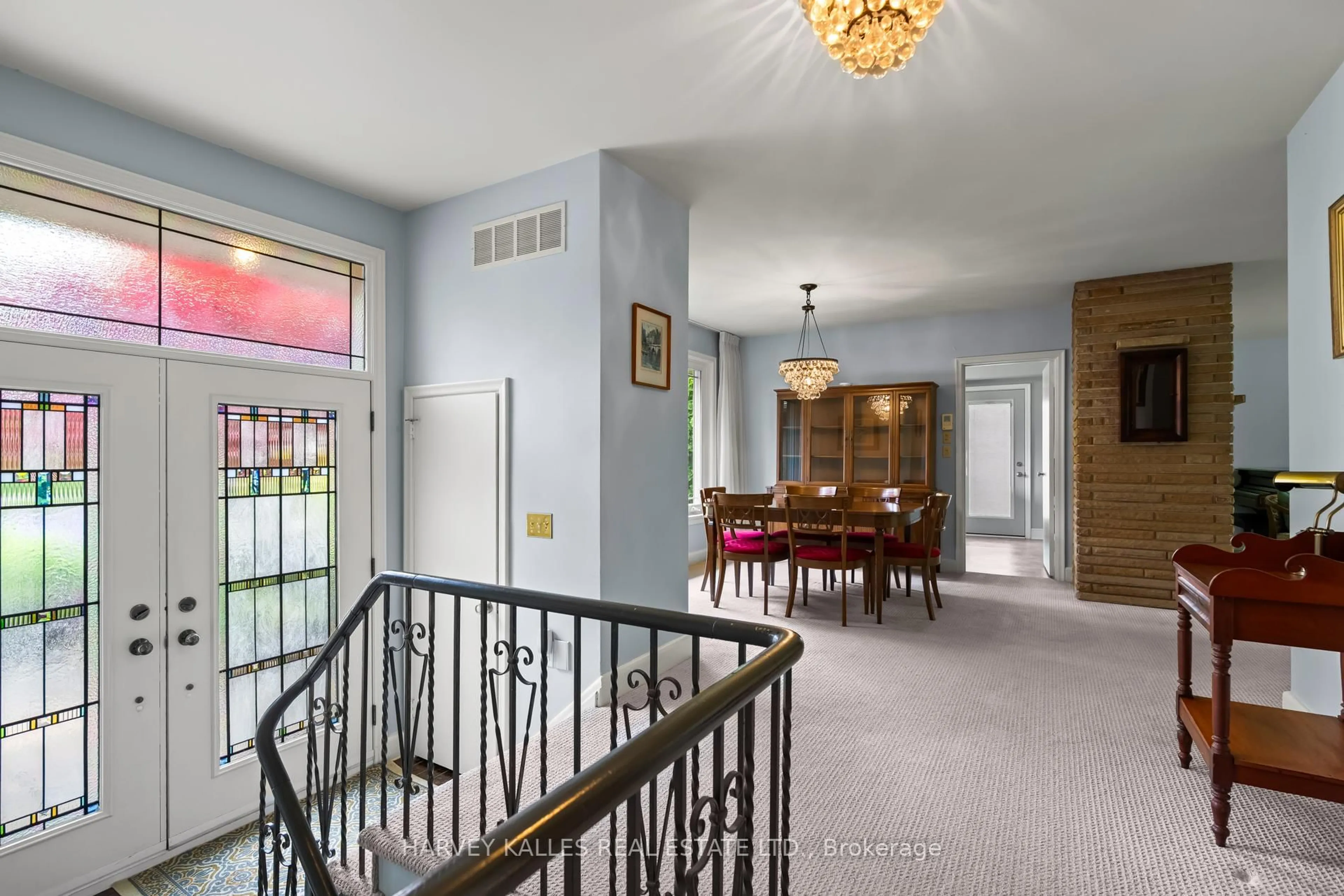 Indoor foyer for 43 Hartfield Rd, Toronto Ontario M9A 3C8