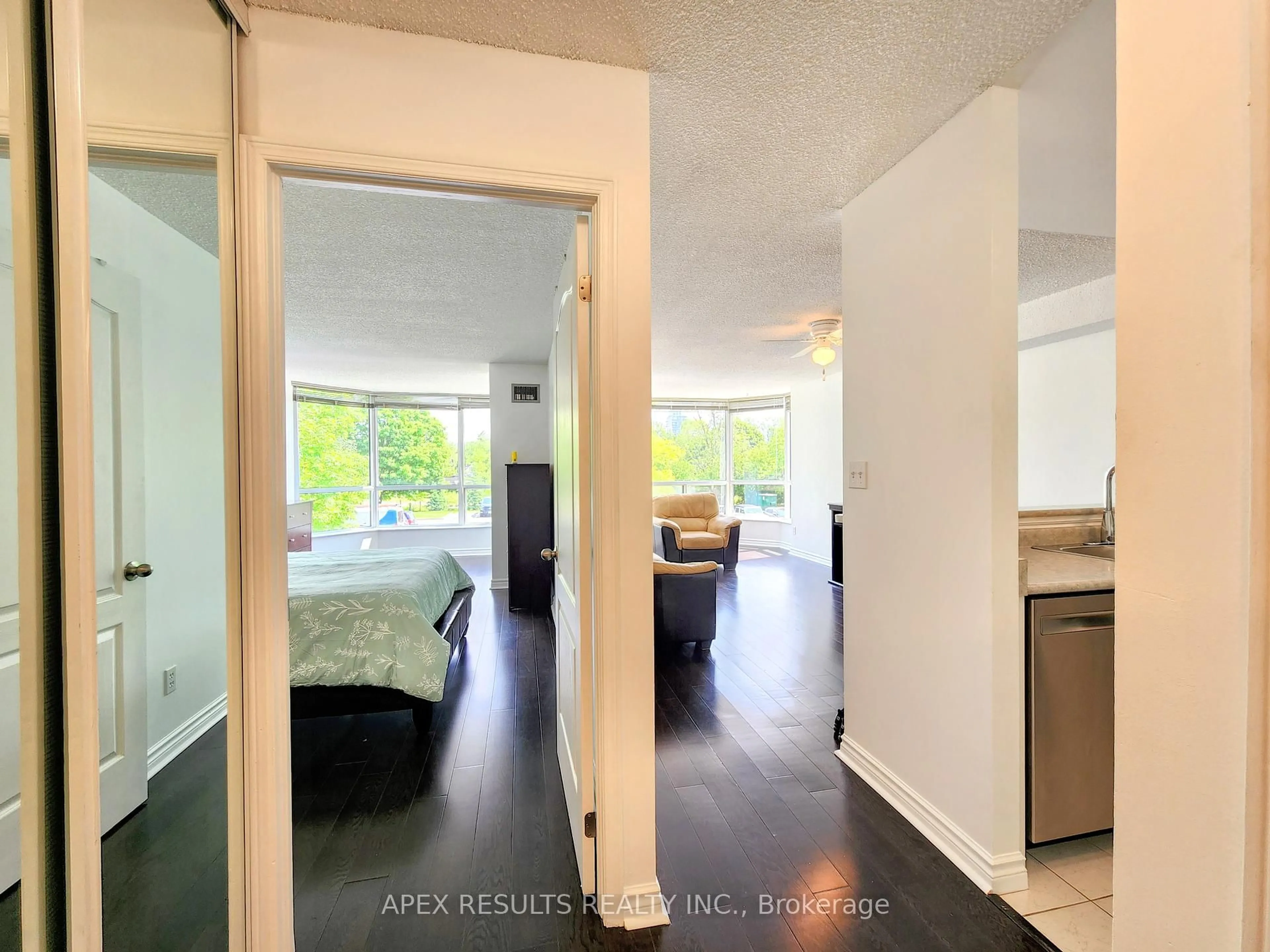 A pic of a room for 1276 Maple Crossing Blvd #208, Burlington Ontario L7S 2J9