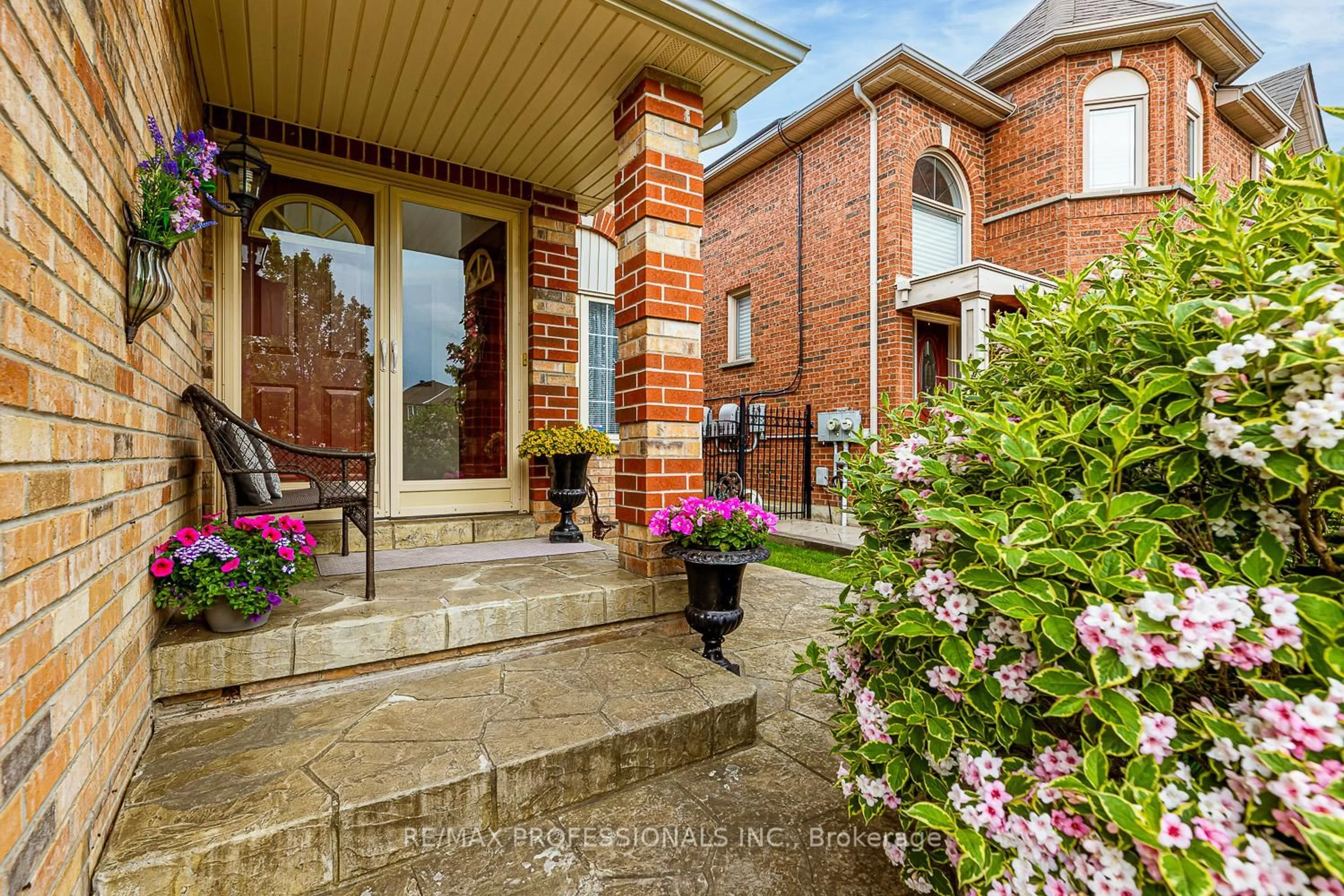 Home with brick exterior material, street for 11 Riverwood Terr, Caledon Ontario L7E 1S2