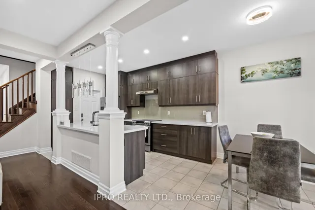 Additional image 30 of 923 Penson Cres