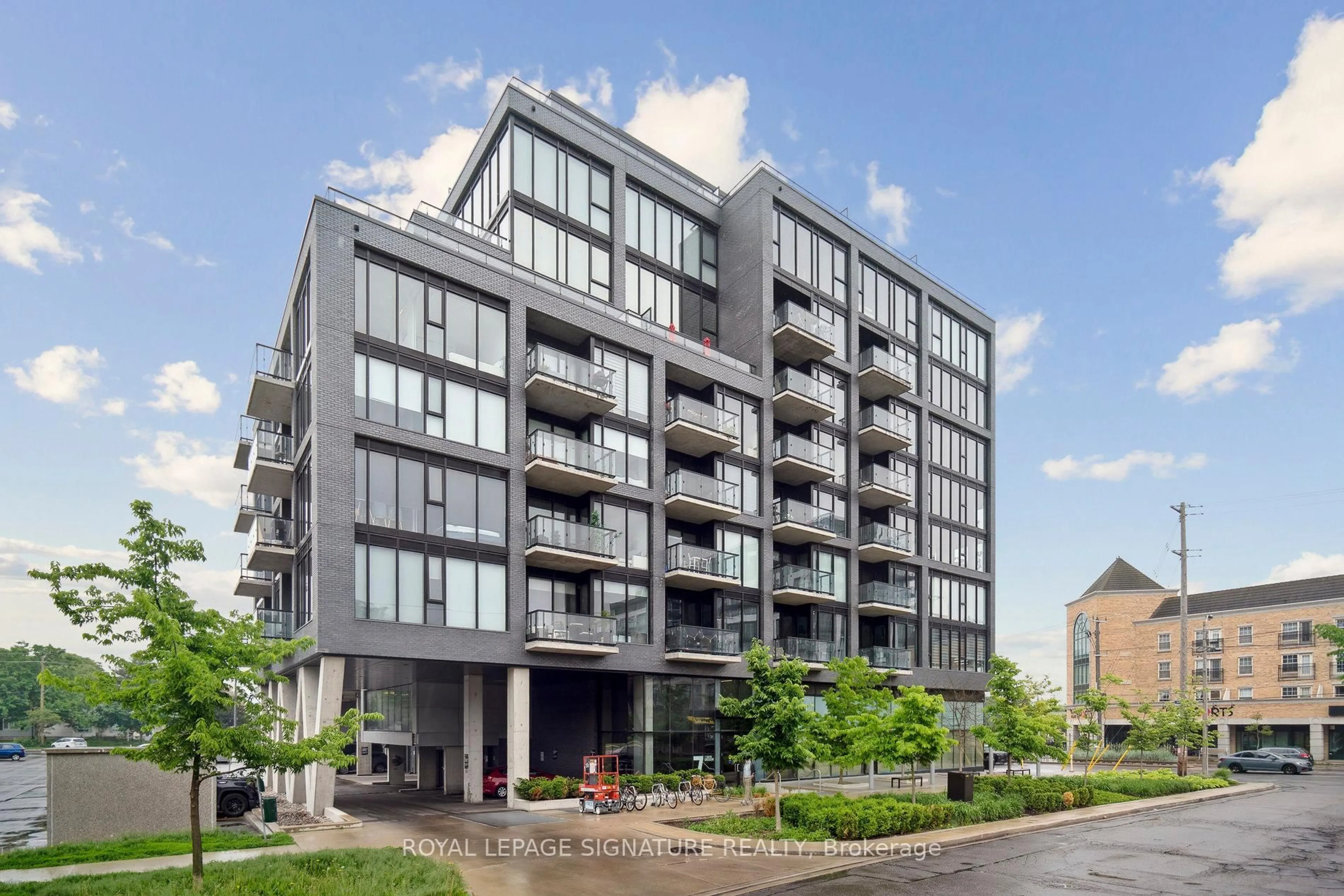 Unknown for 7 Smith Cres #808, Toronto Ontario M8Z 0G3