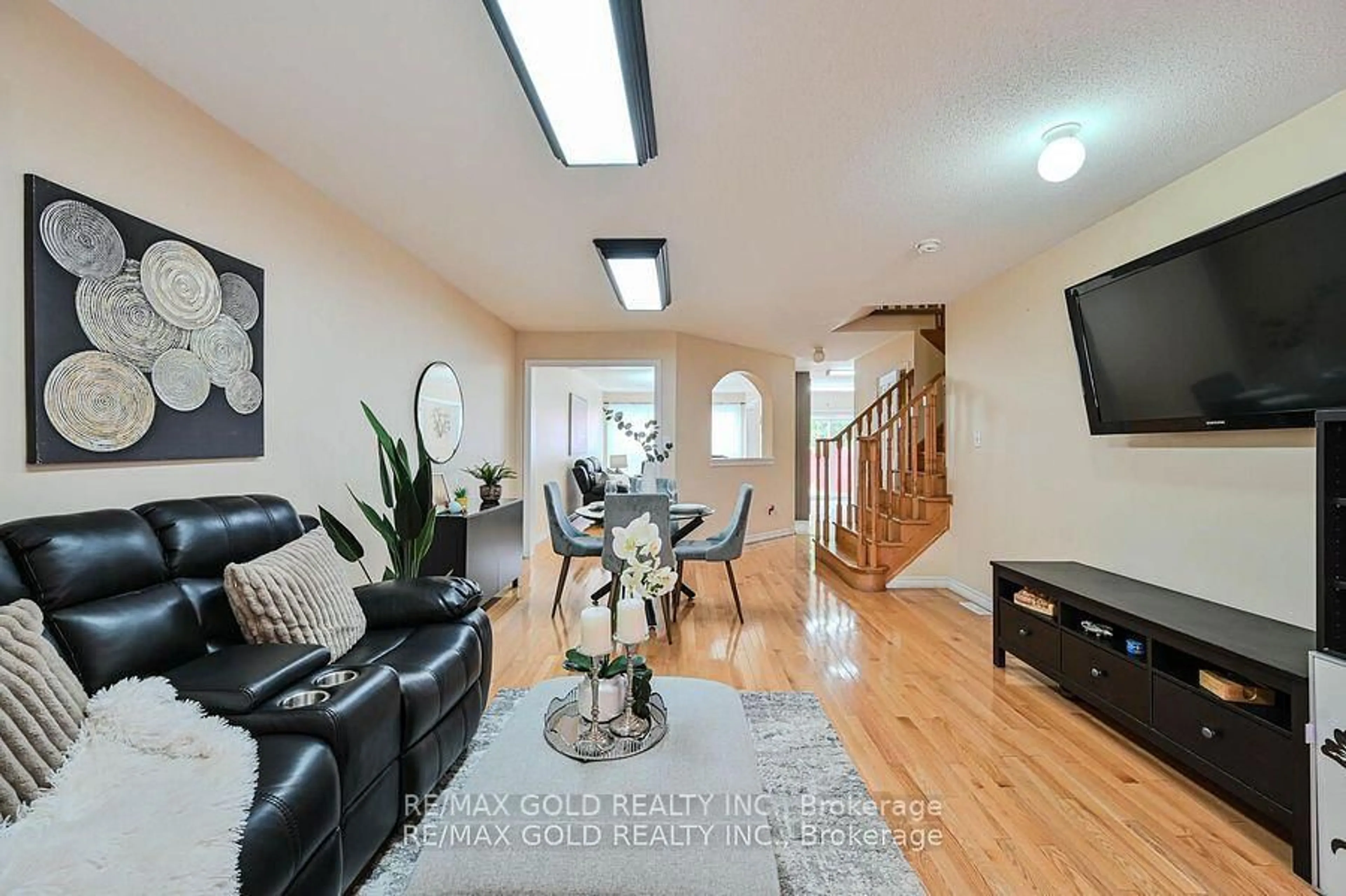 Unknown for 11 Caversham Dr, Brampton Ontario L6R 0N3