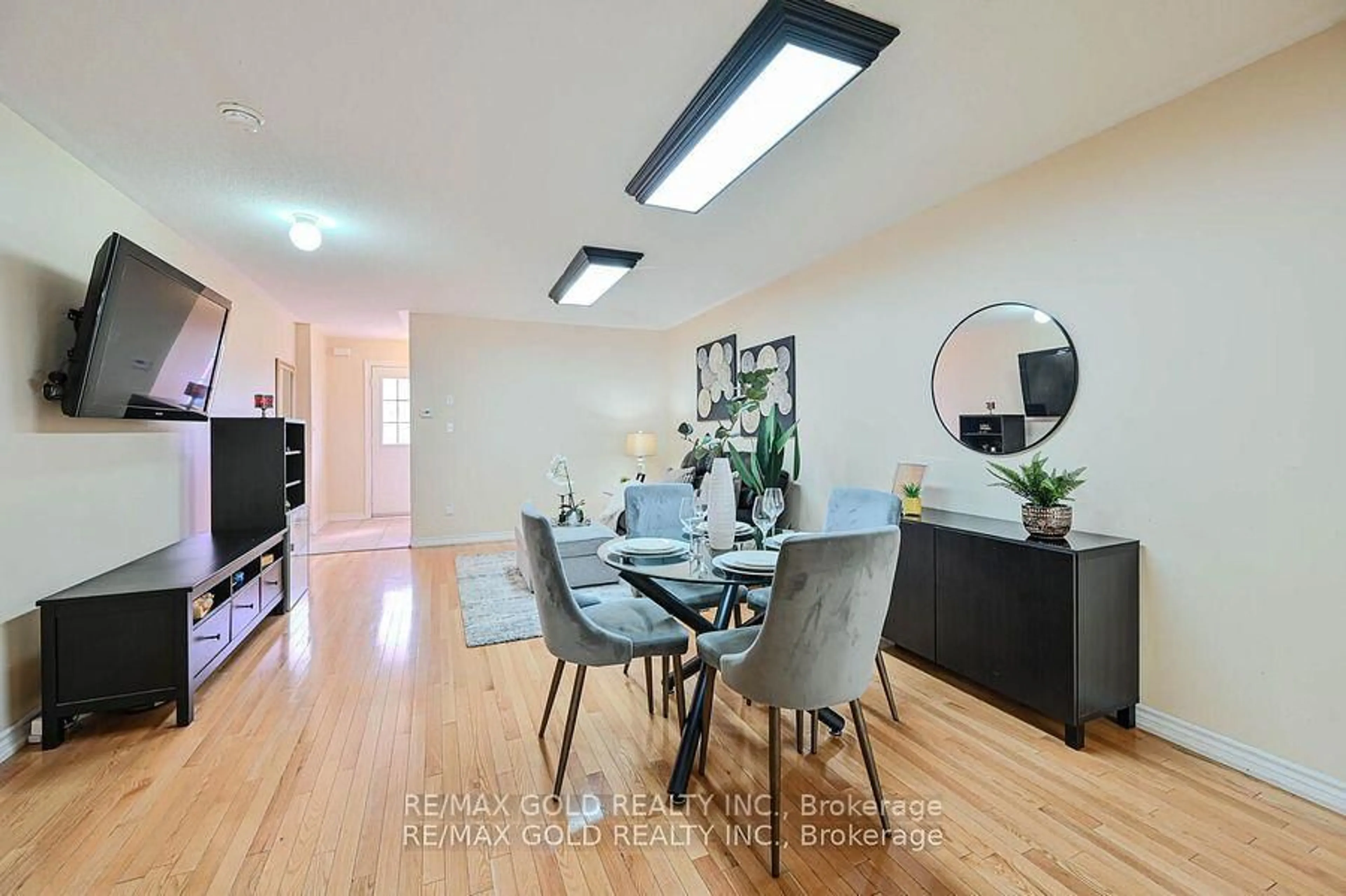 Unknown for 11 Caversham Dr, Brampton Ontario L6R 0N3