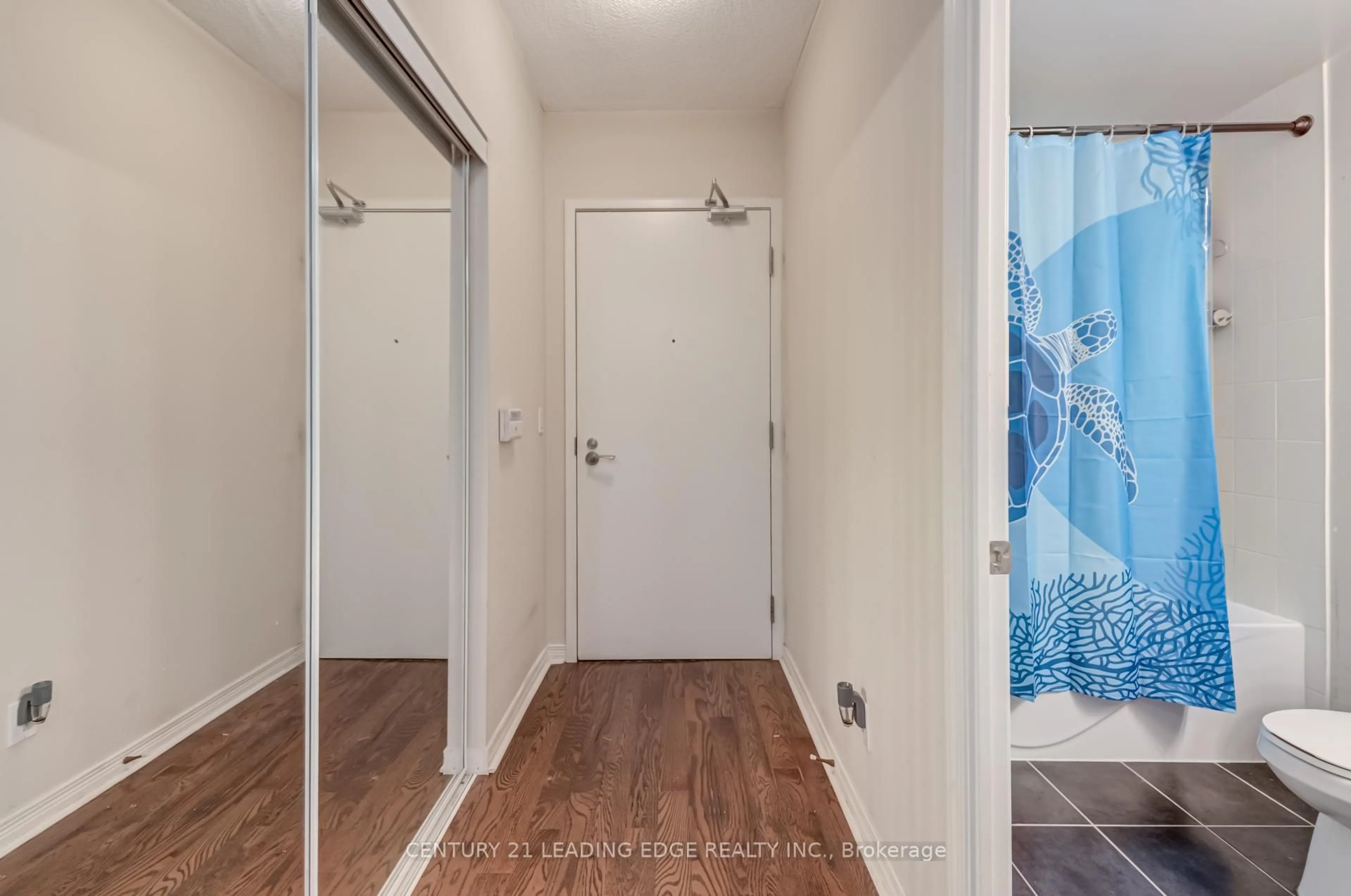 Indoor entryway for 2240 Lake Shore Blvd #601, Toronto Ontario M8V 1A5
