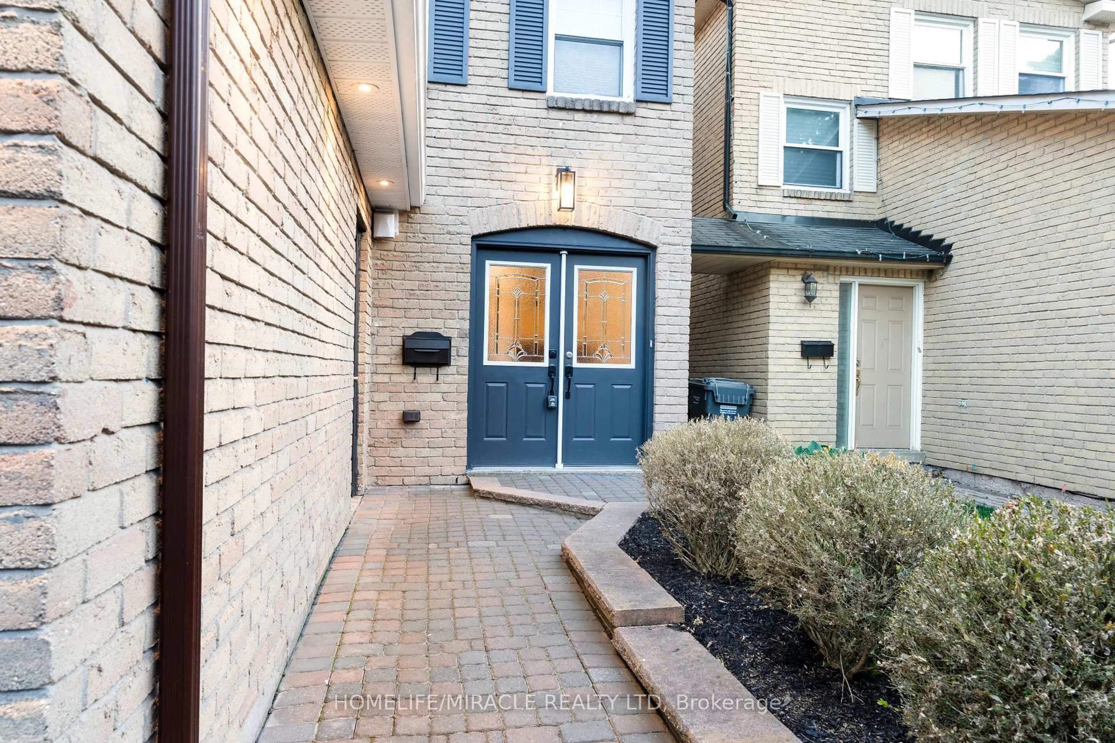 Unknown for 4216 Sunflower Dr, Mississauga Ontario L5L 2L5