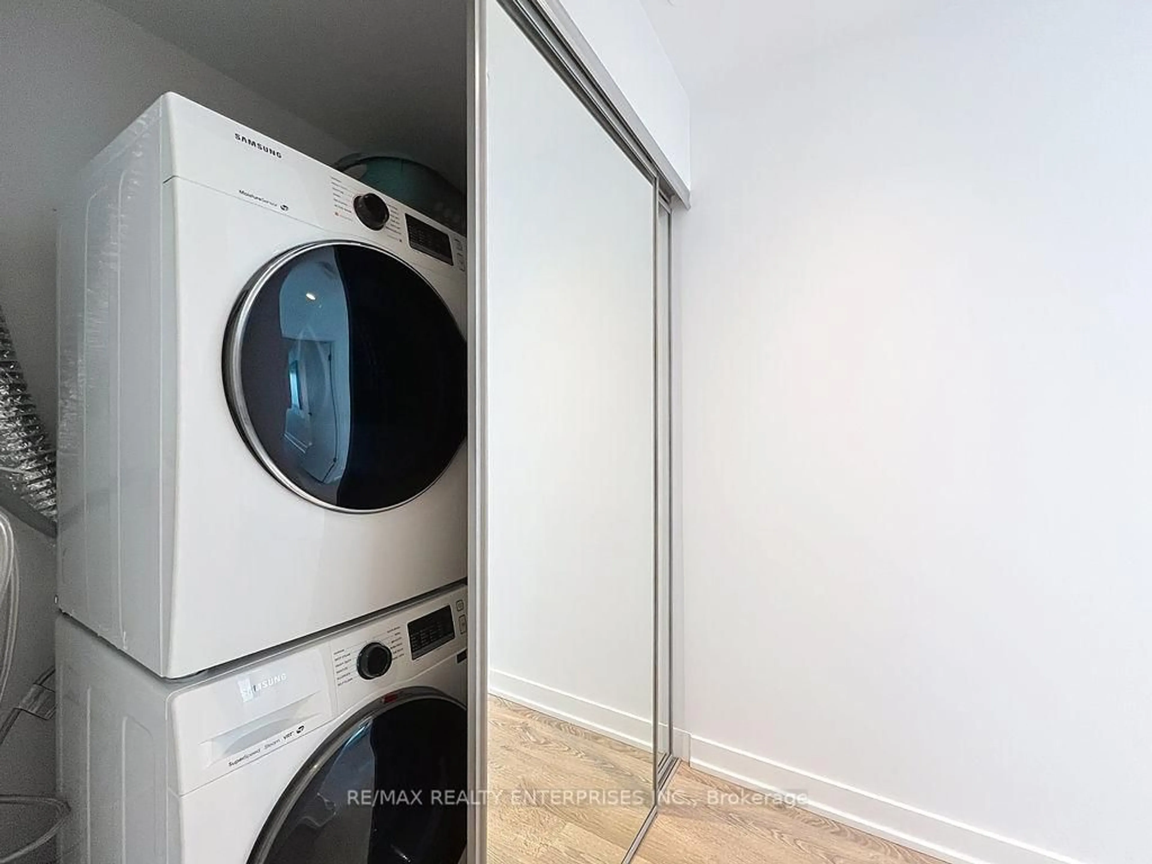Laundry room for 1928 Lake Shore Blvd #3309, Toronto Ontario M6S 0B1