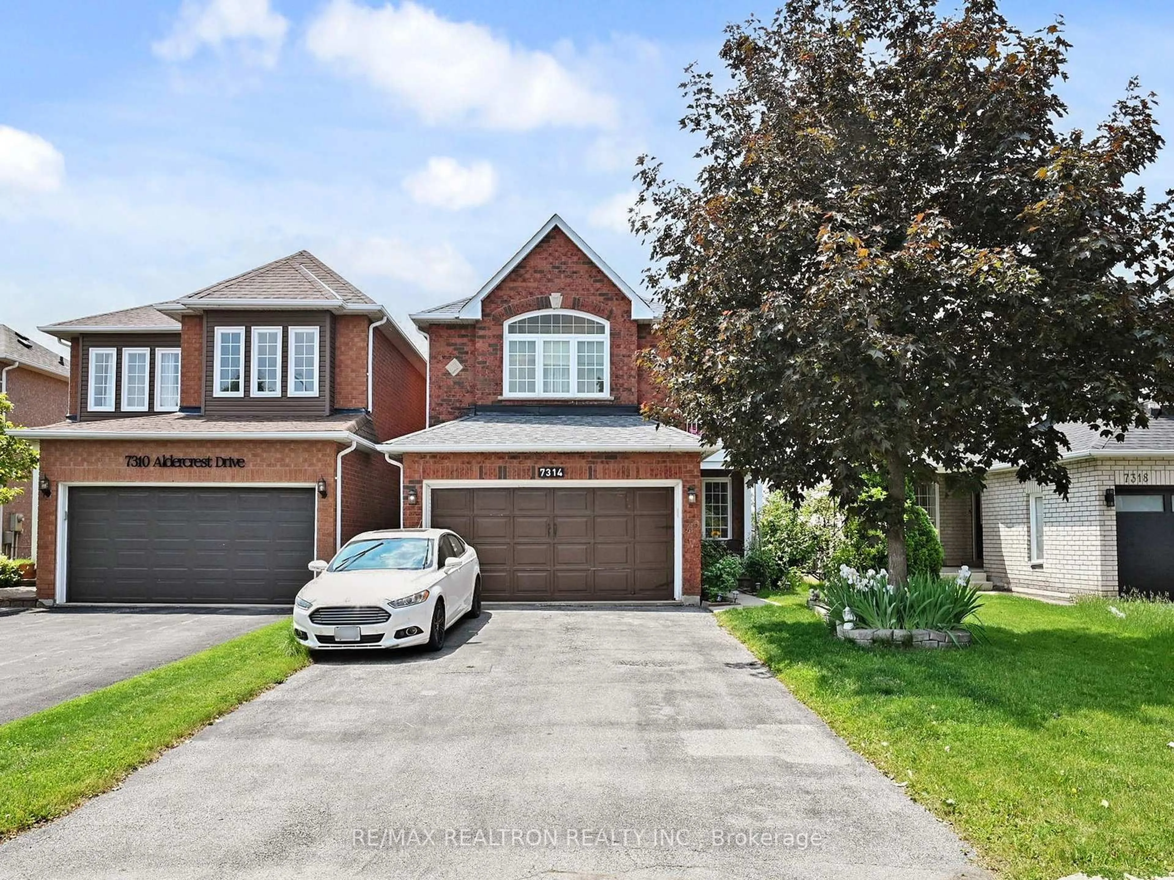 Home with brick exterior material, street for 7314 Aldercrest Dr, Mississauga Ontario L5N 7T3