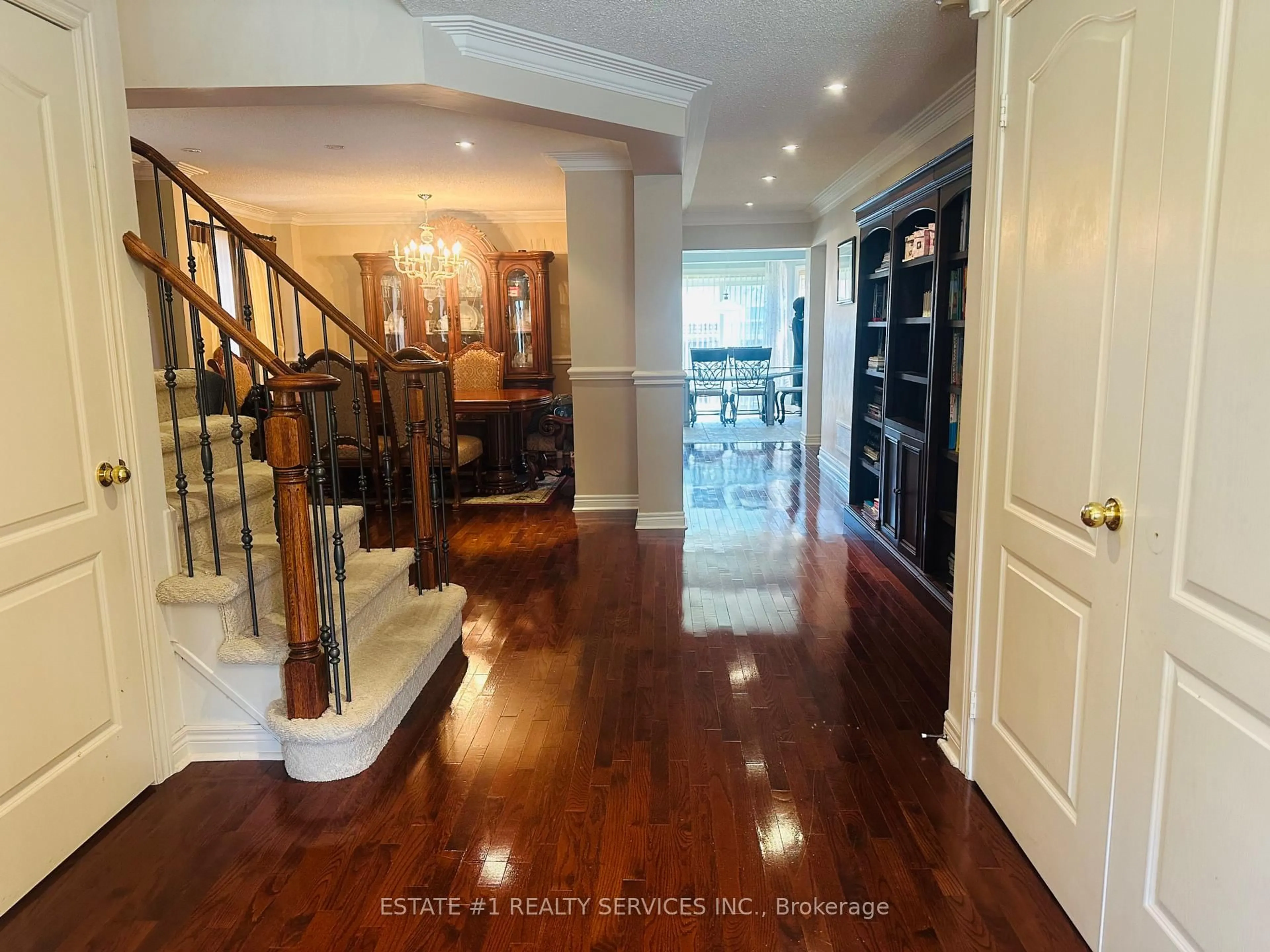 Indoor foyer for 65 Brisdale Dr, Brampton Ontario L7A 3C1