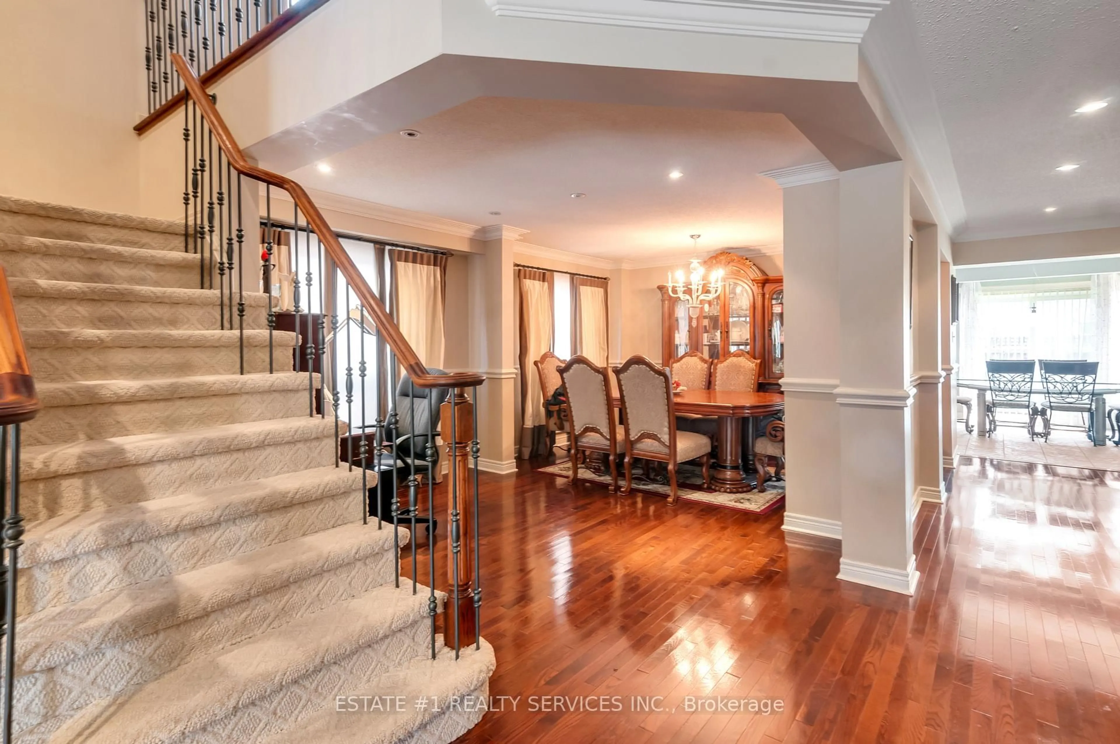 Indoor foyer for 65 Brisdale Dr, Brampton Ontario L7A 3C1