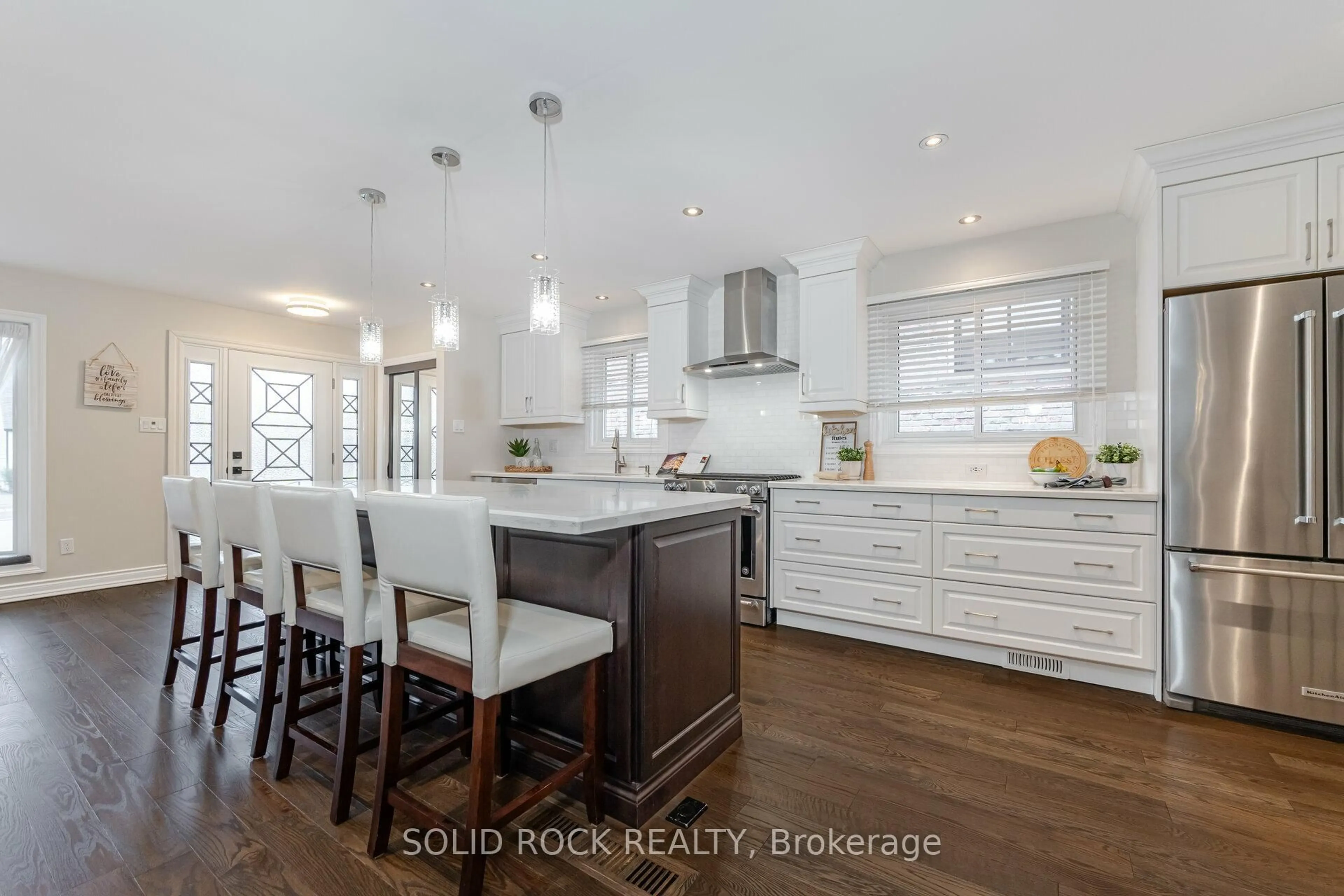 Open concept kitchen, unknown for 30 Pleasantview Ave, Brampton Ontario L6X 2M9