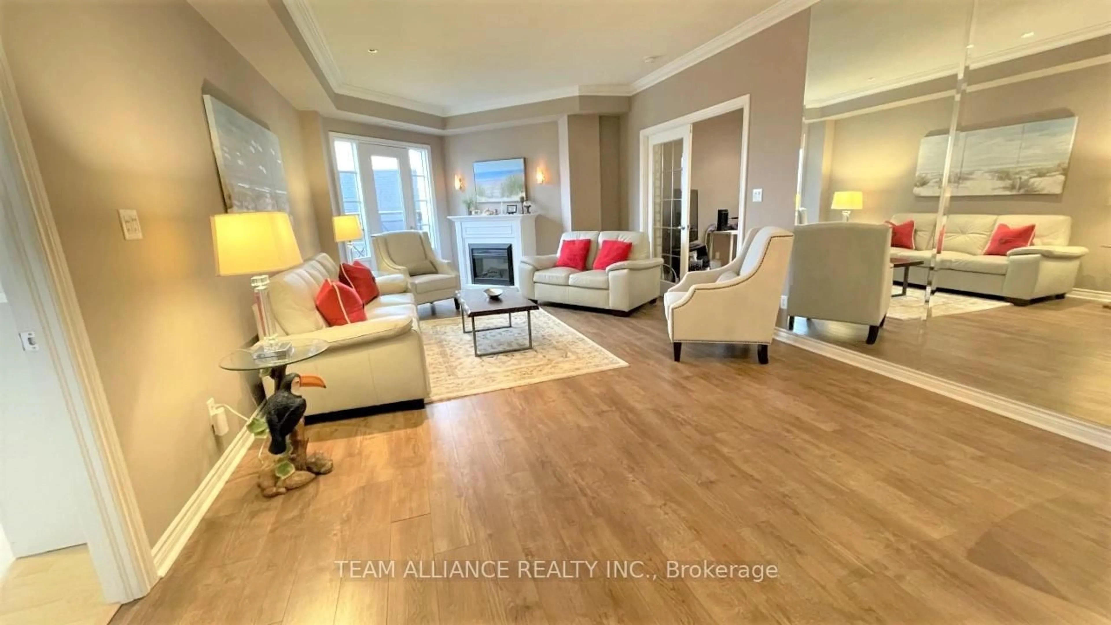 Living room with furniture, unknown for 3351 Cawthra Rd #423, Mississauga Ontario L5A 4N5