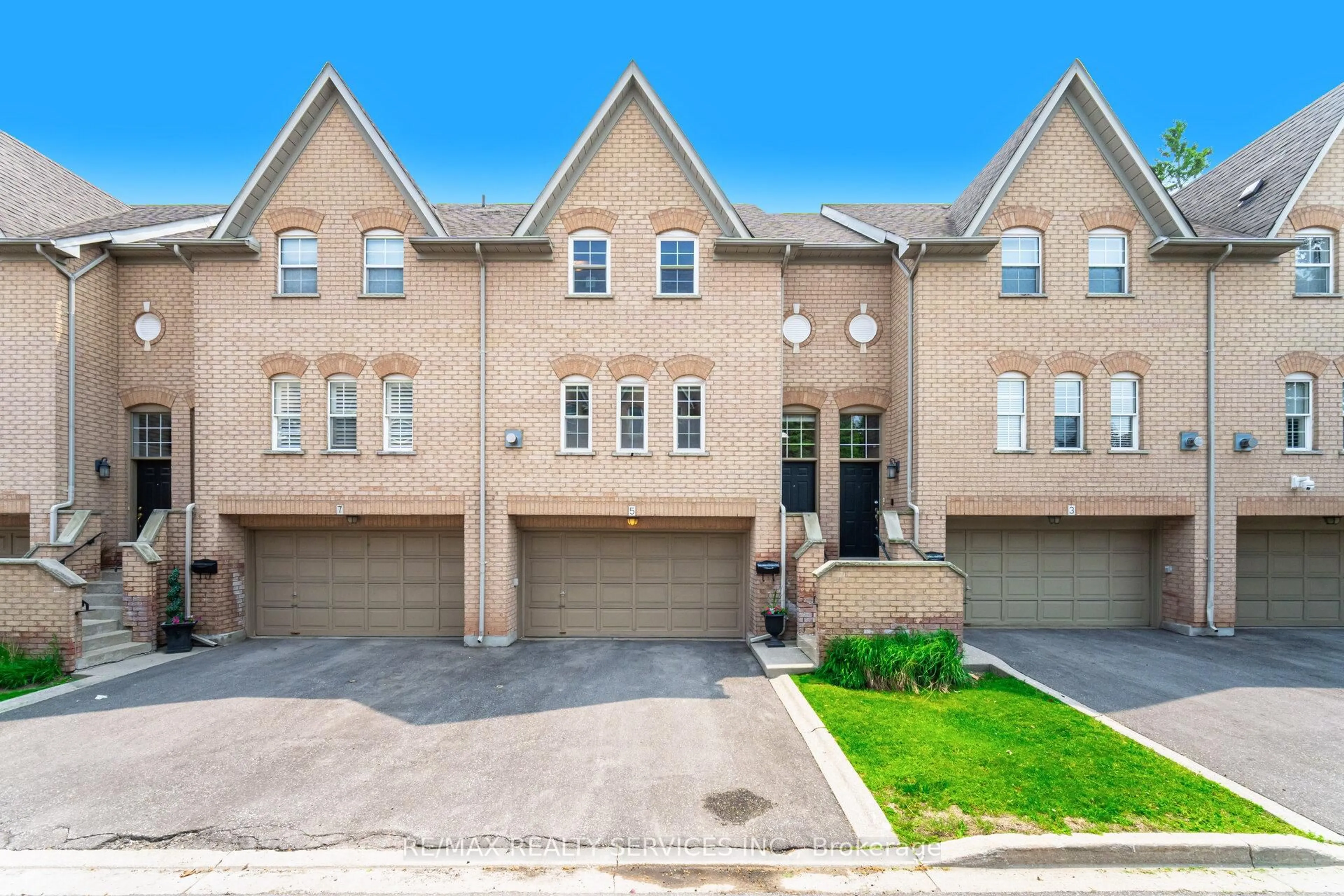 Unknown for 8305 Mclaughlin Rd #5, Brampton Ontario L6Y 5G3